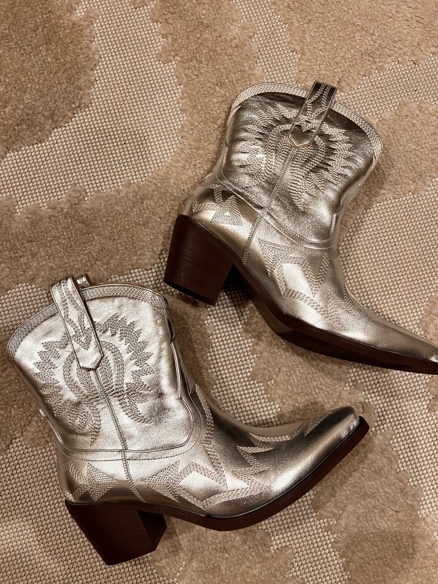 #LTKFindsUnder100 #LTKSeasonal #LTKShoeCrush