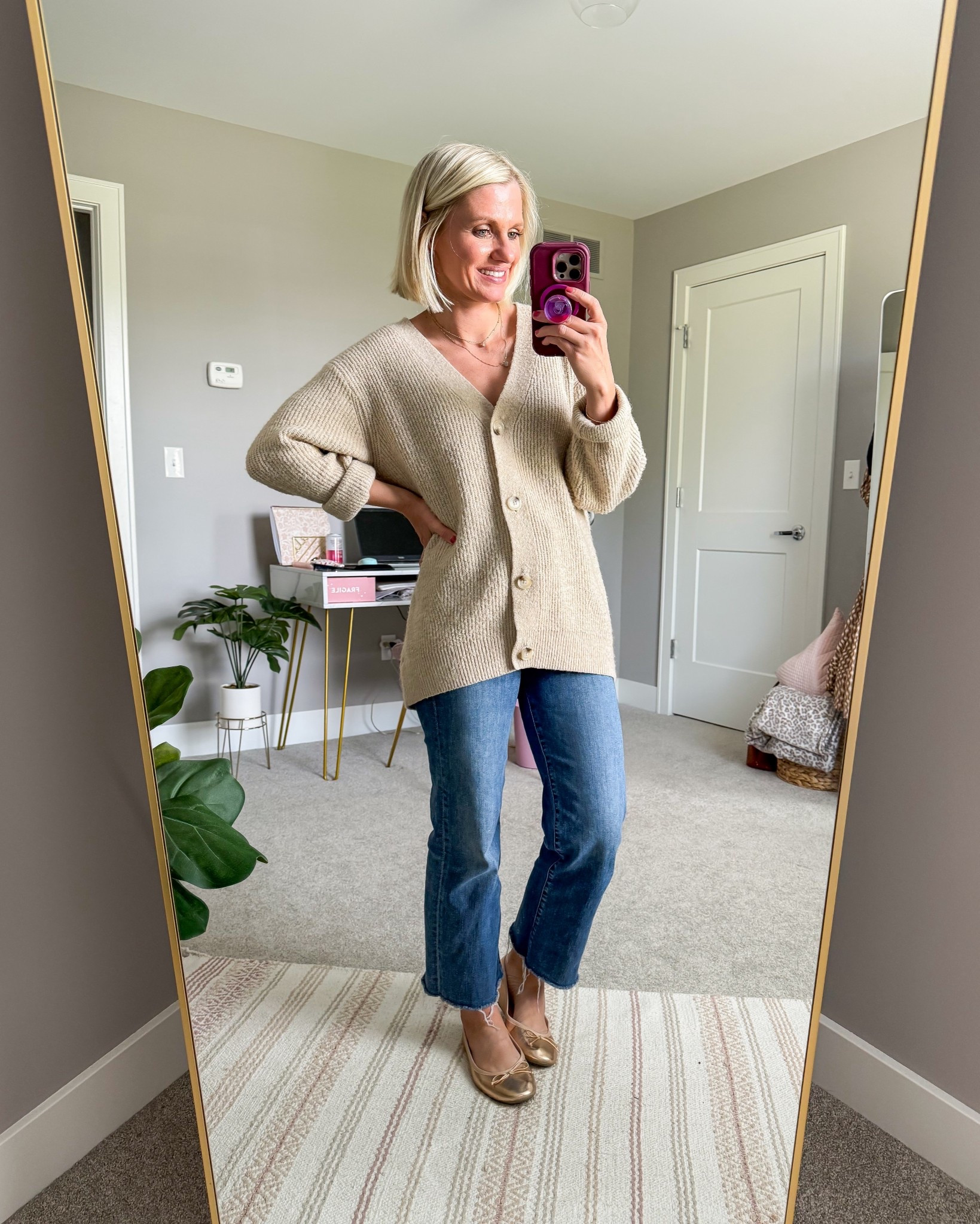 What I wore this week! 
Cardigan- old, linked similar 
Jeans- thrifted, linked same style and brand along with some affordable options 

#LTKPetite #LTKOver40 #LTKStyleTip