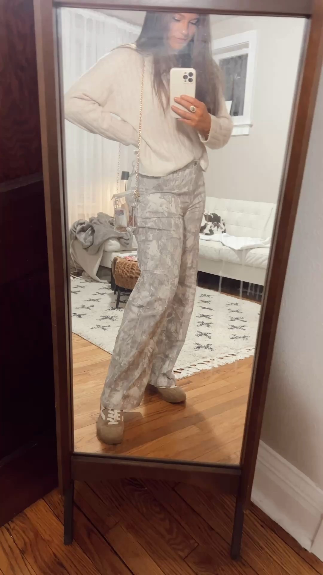My new favorite pants🤍

#LTKgrwm #LTKootd #LTKdayinmylife