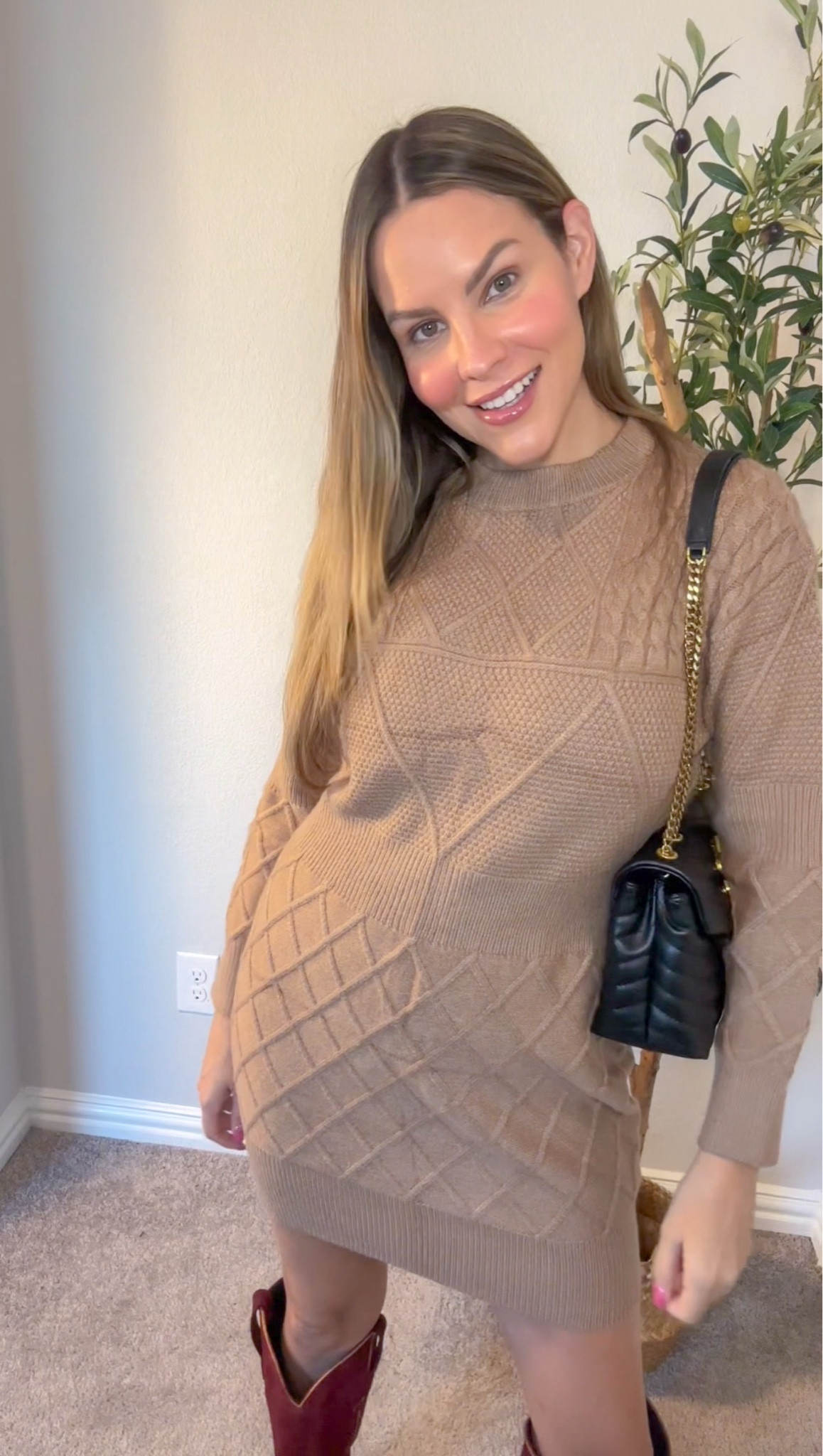 Sweater weather 🤎