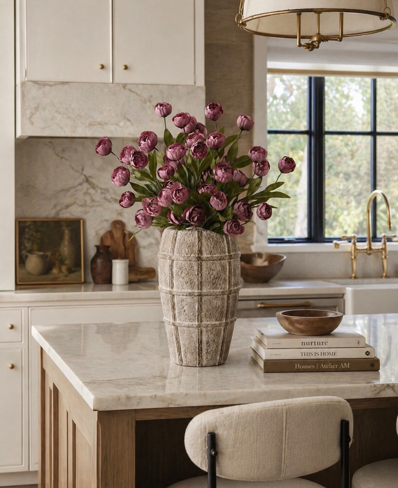 This vase looks pottery barn, but it’s Amazon 😍

#LTKSeasonal #LTKSaleAlert #LTKHome