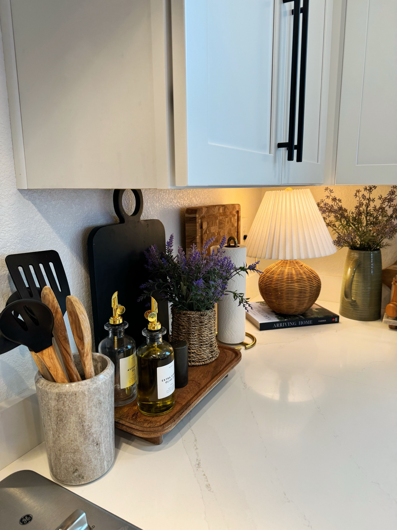 Spring Kitchen Decor 🪴

#LTKhome #LTKfamily #LTKSeasonal