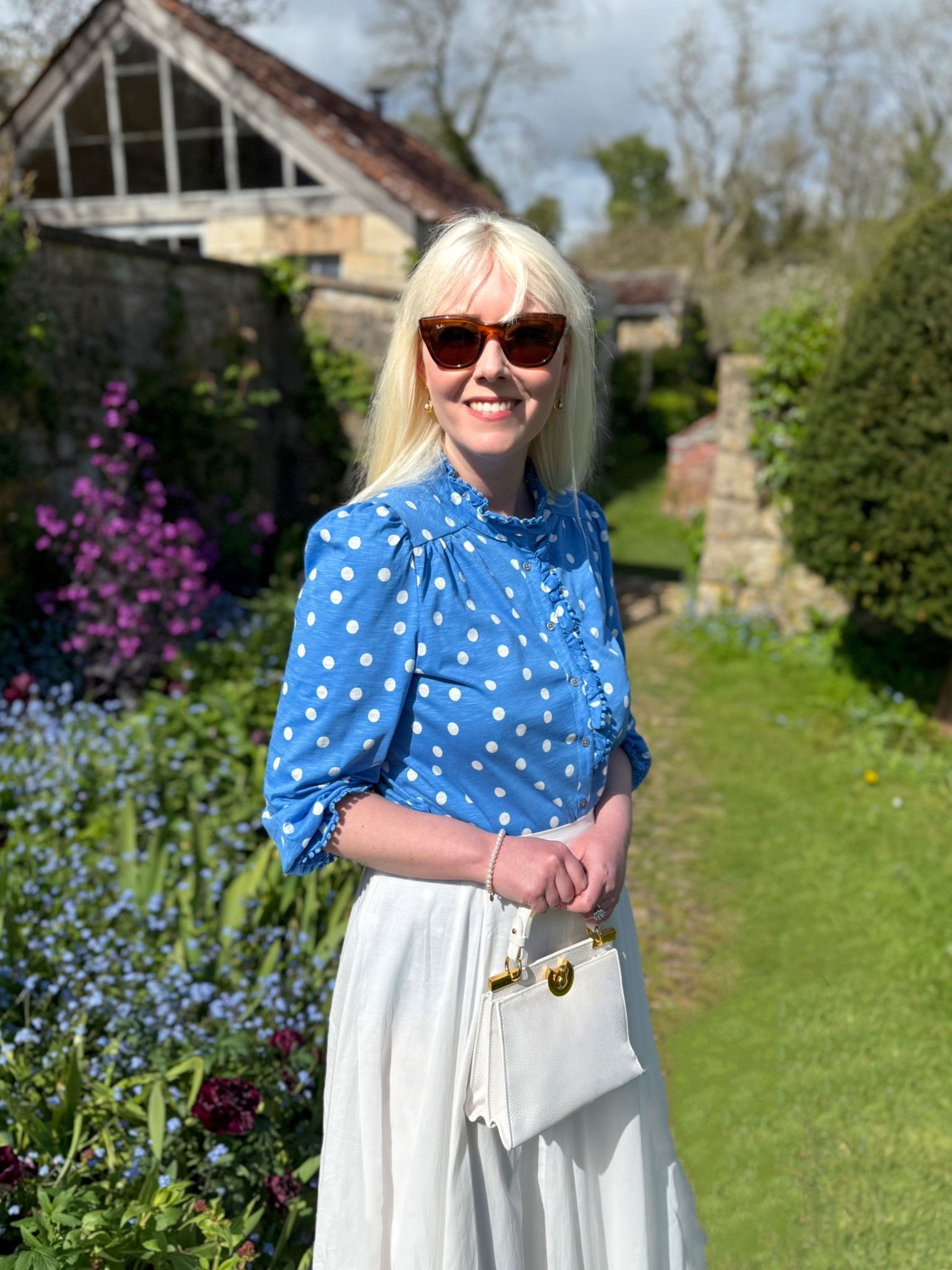 
Monday Blues 💙🤍💙

Blue Dot Blouse / Shirt - Boden

White Midi Skirt - Mint Velvet

Sunglasses - Rayban

White Binxie Handbag - Coccinelle 

Timeless Pearl Bracelet - Dower & Hall London

Rosario White Patent Ballerina Flats - Pretty Ballerinas 

#LTKspring #LTKuk #LTKsummer