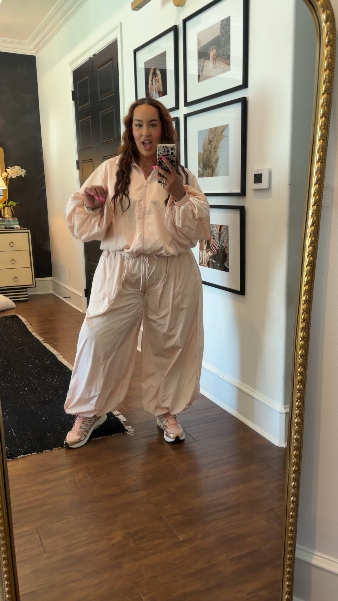 Adidas bubble set! So cute! Wearing xxl

#LTKActive #LTKOver40 #LTKgrwm
