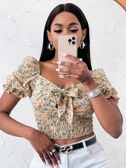 Ditsy Floral Print Sweetheart Neck Crop Blouse | SHEIN