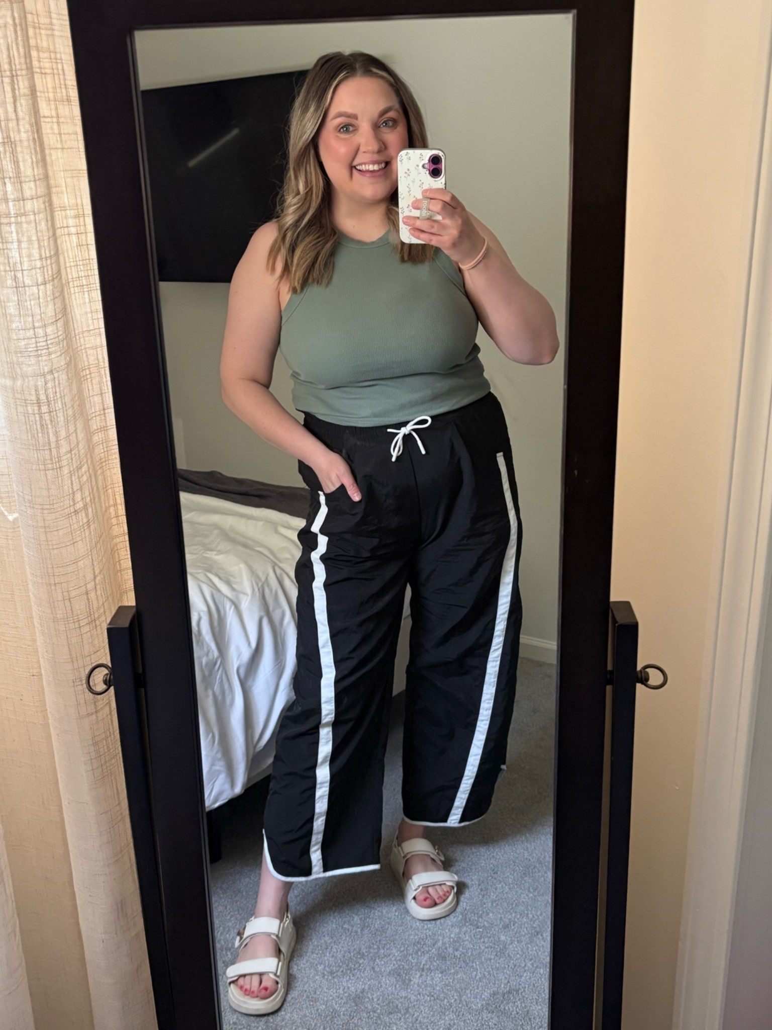 OOTD - - casual style // Amazon finds // crop t-shirt // SAHM style 

Pants - L 
Tank - XL

#LTKdayinmylife #LTKootd #LTKSeasonal