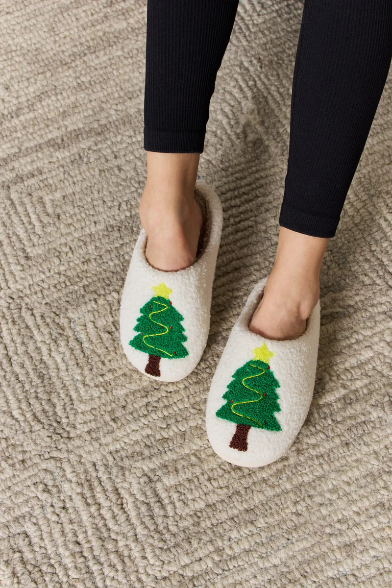 Melody Christmas Tree Cozy Slippers | BuddyLove