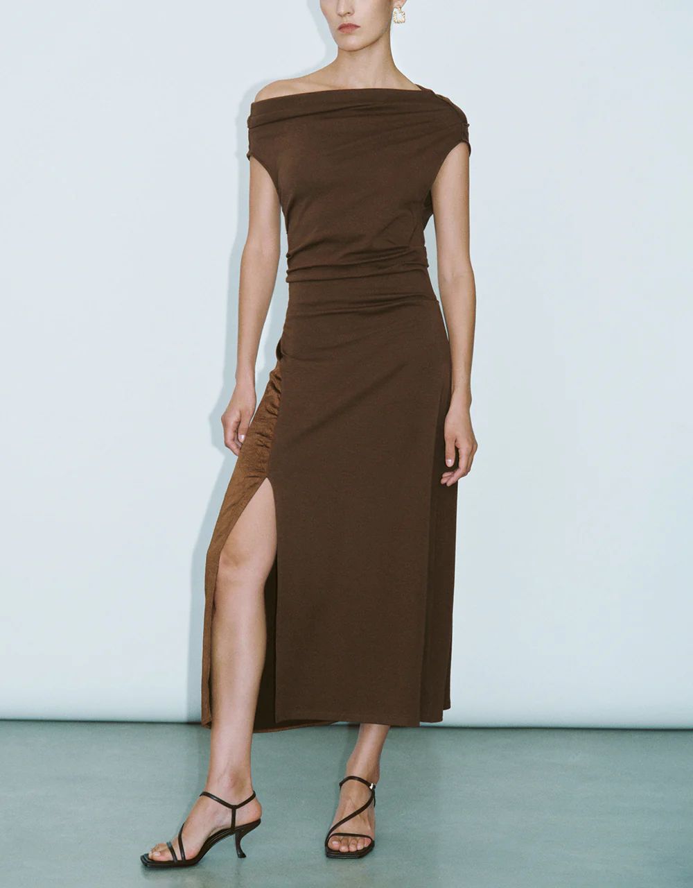 Ruched Sleeveless Off-Shoulder A-Line Dress | Urban Revivo