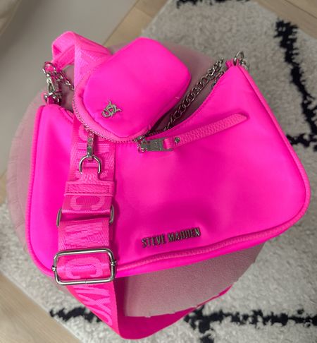 Obsessed with the pink💕 #bag #pink #stevemadden

#LTKsalealert #LTKstyletip #LTKeurope