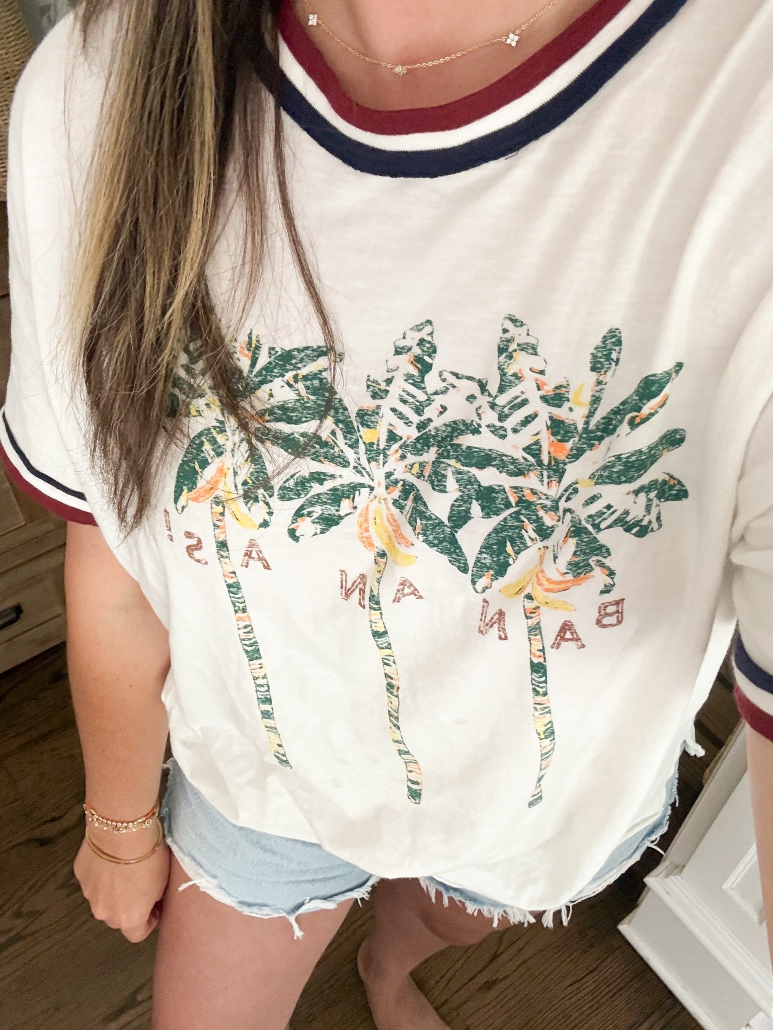 How cute is this tee?! Softest, most perfectly oversized boyfriend tee I’ve found. And my necklace is finally back in stock too!

#LTKootd #LTKdayinmylife #LTKSeasonal
