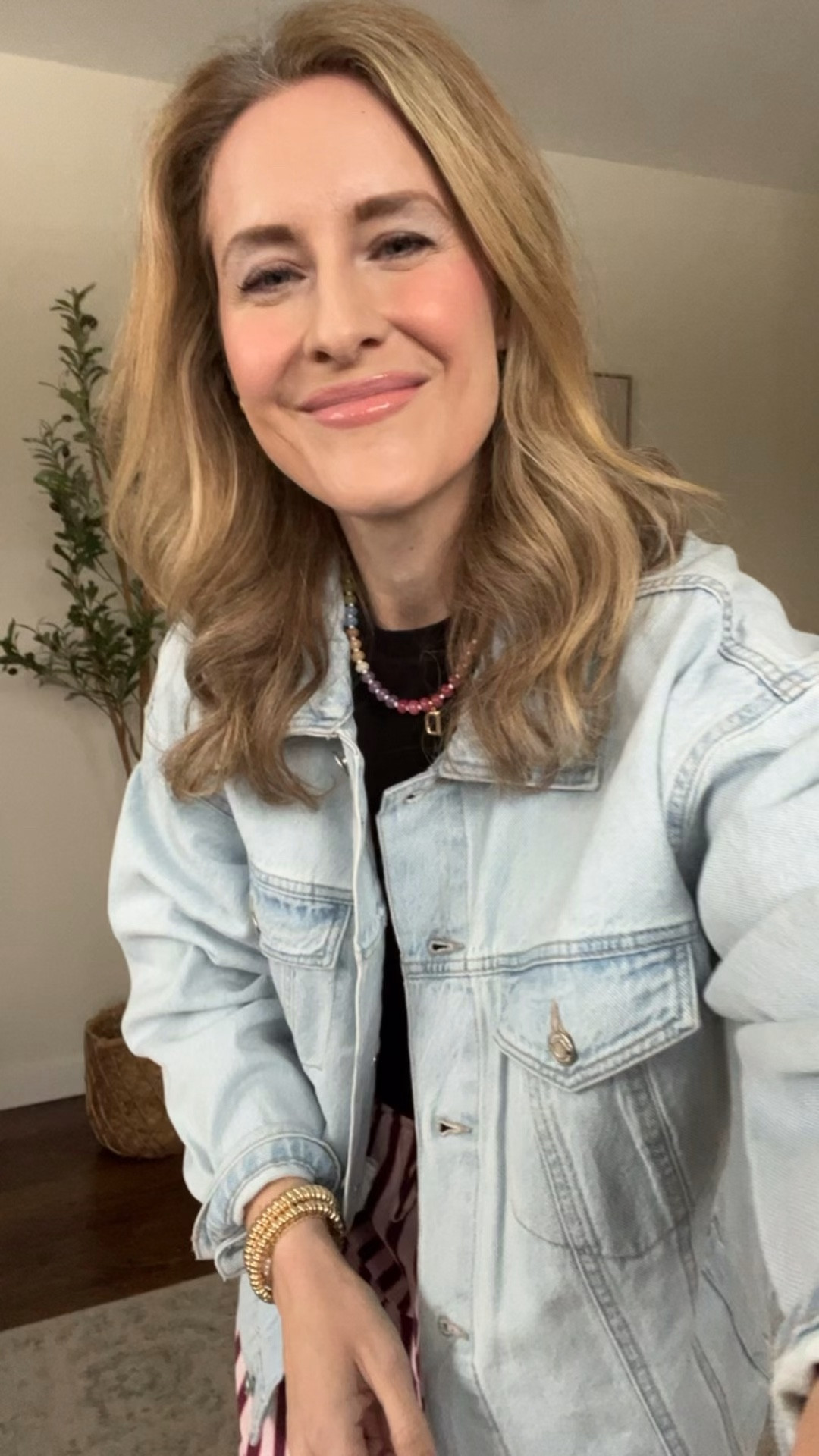 Walmart must have denim jacket, love the lightwash for spring and the oversized fit (I went up one to a medium). Medium in the cotton beach pants too. #walmartfashion 