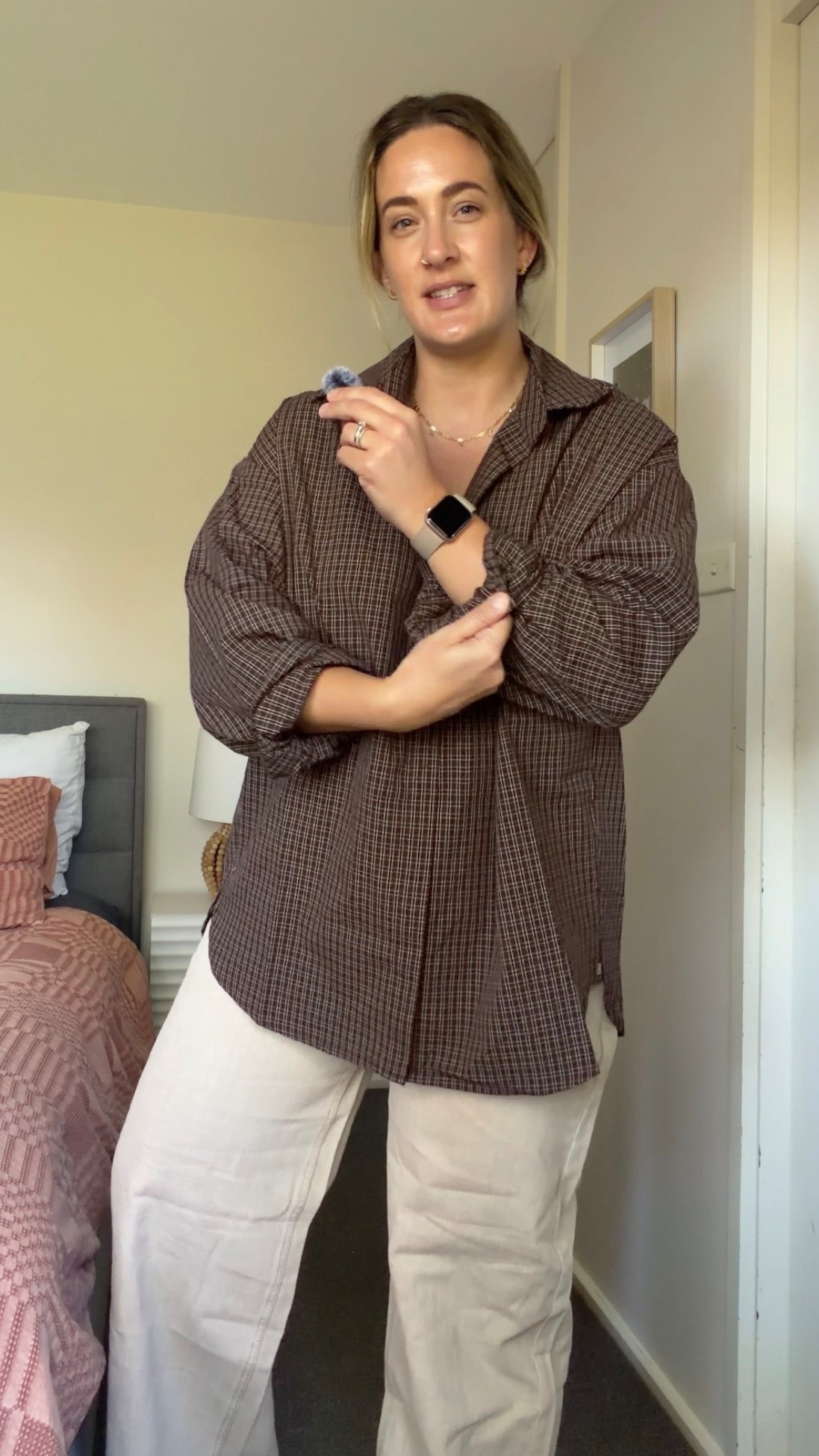 A few lovely new pieces from Dissh - gorgeous! 

Brown shirt- size 14
Jeans- size 16
Knit- size L 

#dissh #tryon #haul #midsize