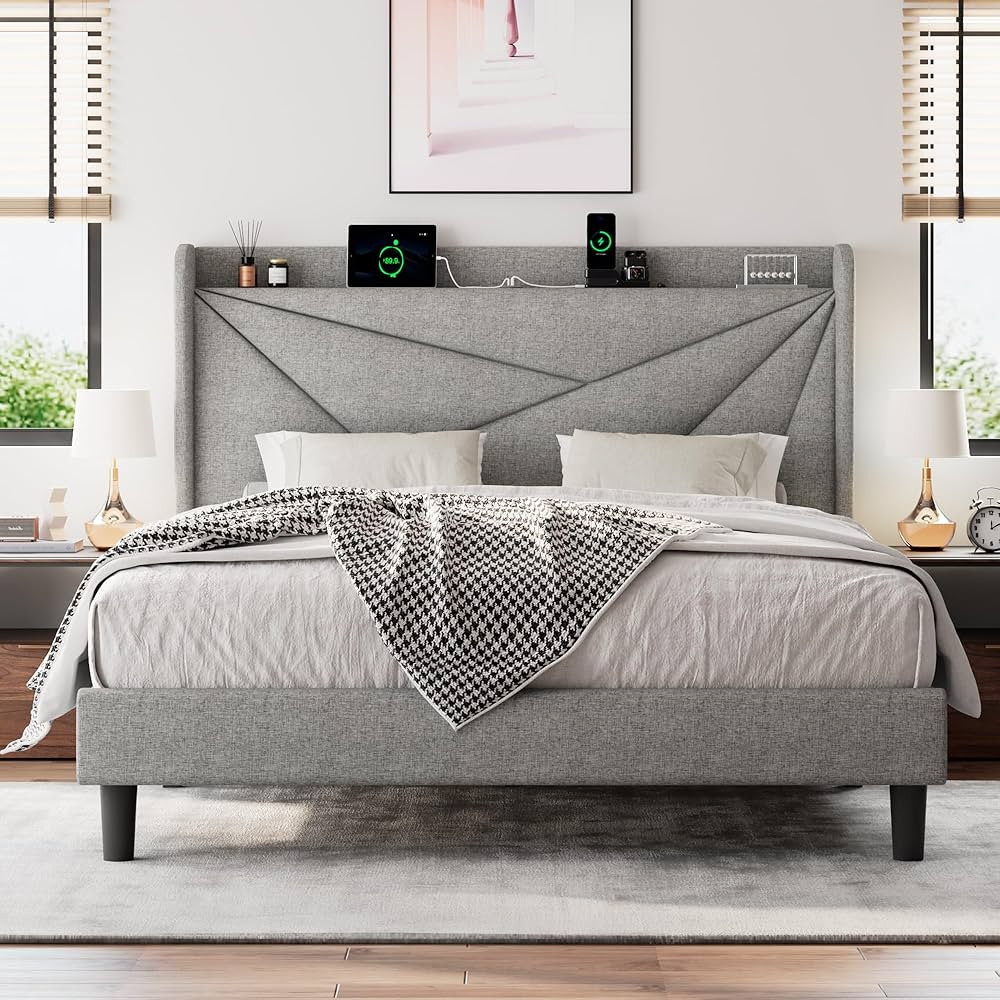 Base de cama tapizada tamaño Queen con estación de carga, marco de cama de plataforma con cabec... | Amazon (US)
