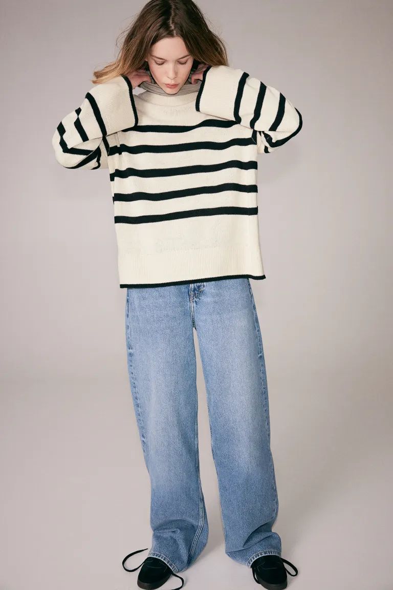 Sweater - Round Neck - Long sleeve - Light beige/striped - Ladies | H&M US | H&M (US + CA)