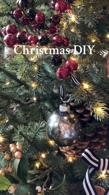 Christmas DIY - mirror glass ornaments 