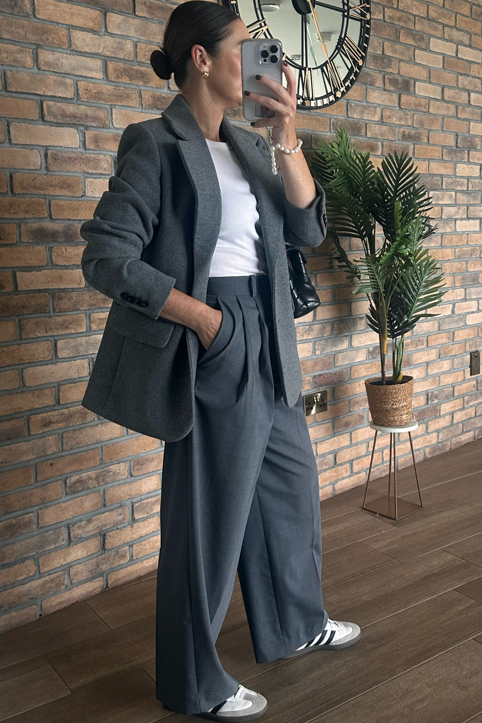 Grey 🔗

#LTKstyletip #LTKeurope #LTKover40