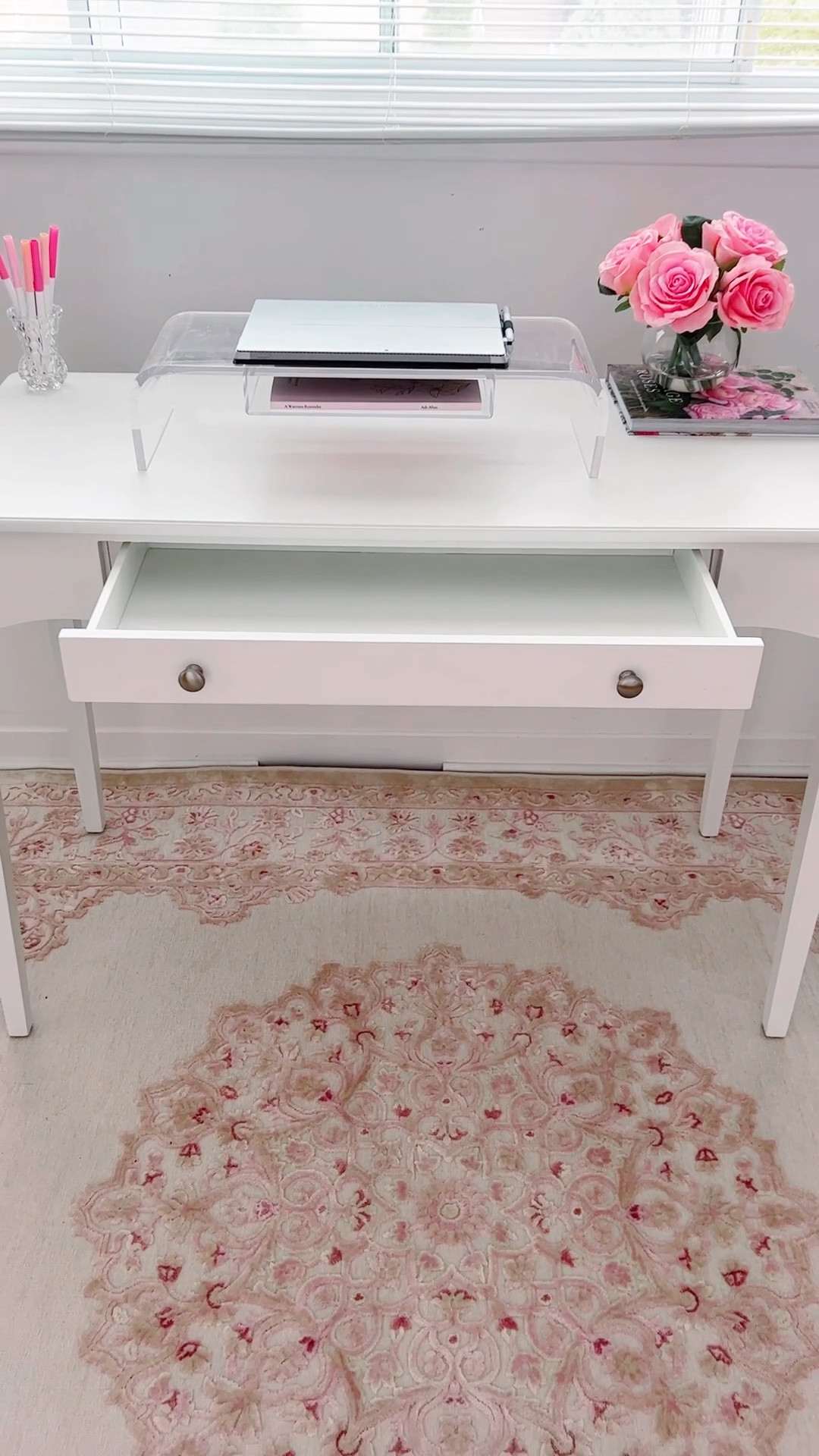 My cute office desk 


#LTKFind #LTKhome #LTKSeasonal
