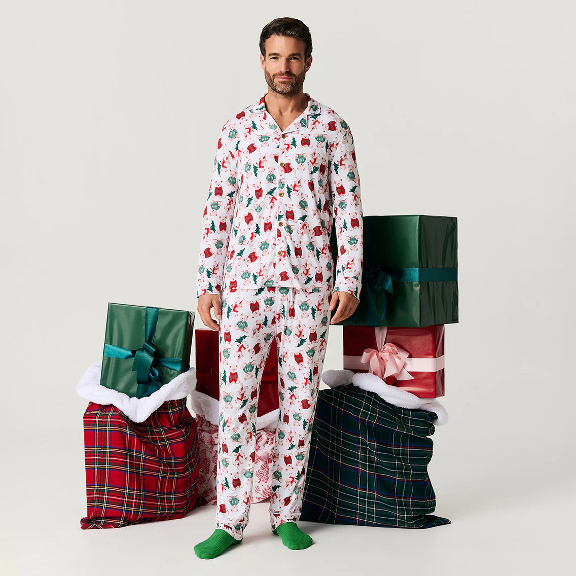 Holiday White Long Sleeve Luxe Men's Pajamas | Lachlan | Posh Peanut