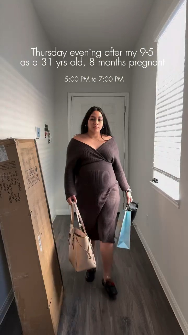 Thursday evening after my 9-5 corporate job 💻 5:00 to 7:00 PM routine.

#asmr #asmrroutine #asmrvideo #asmrsounds 

Asmr, asmr routine, asmr video, asmr sounds, life after work 8 months pregnant, relatable content.