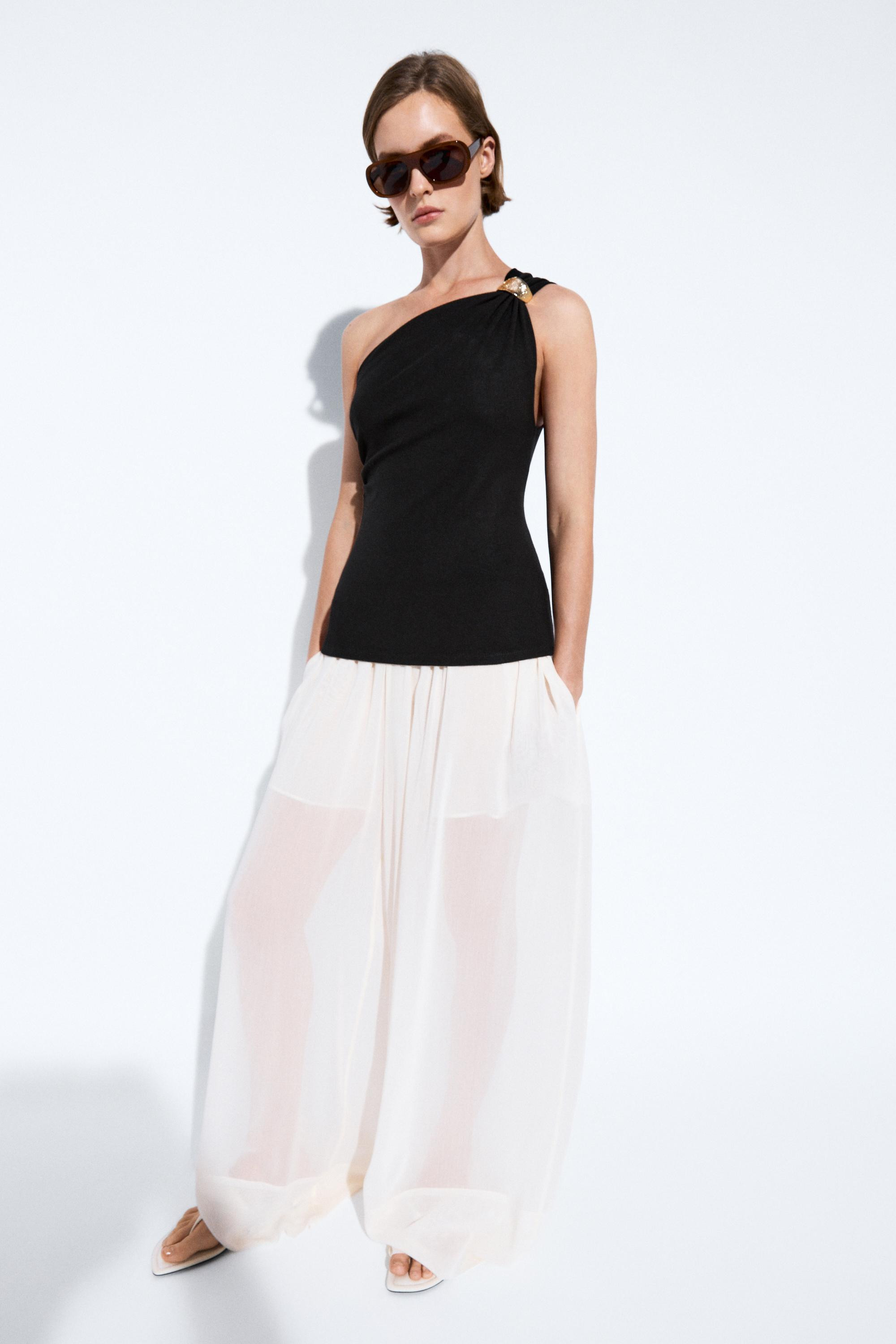Asymmetric top with metal detail | Massimo Dutti US