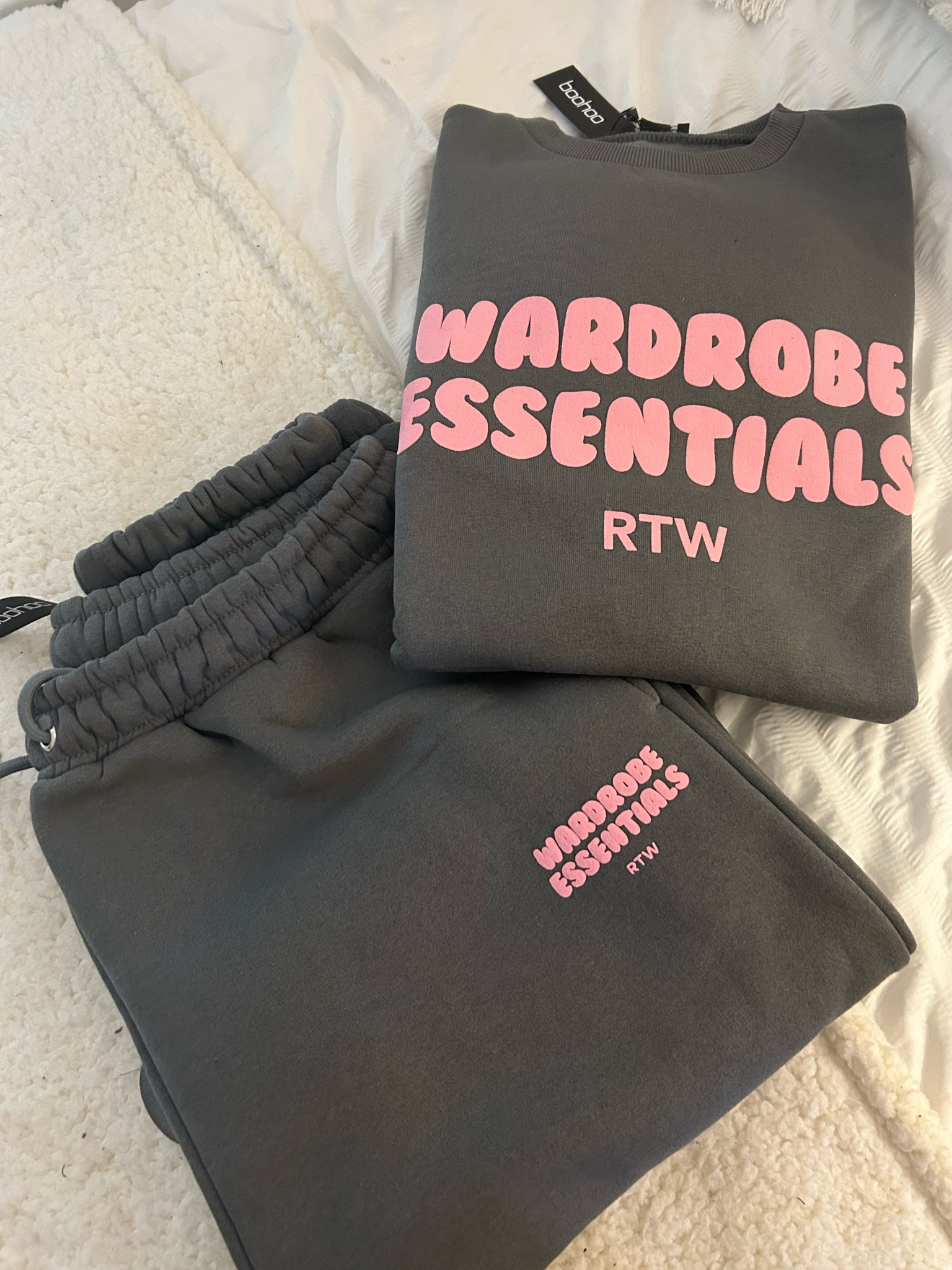 pink & grey😮‍💨🎀

#LTKMostLoved #LTKeurope #LTKstyletip