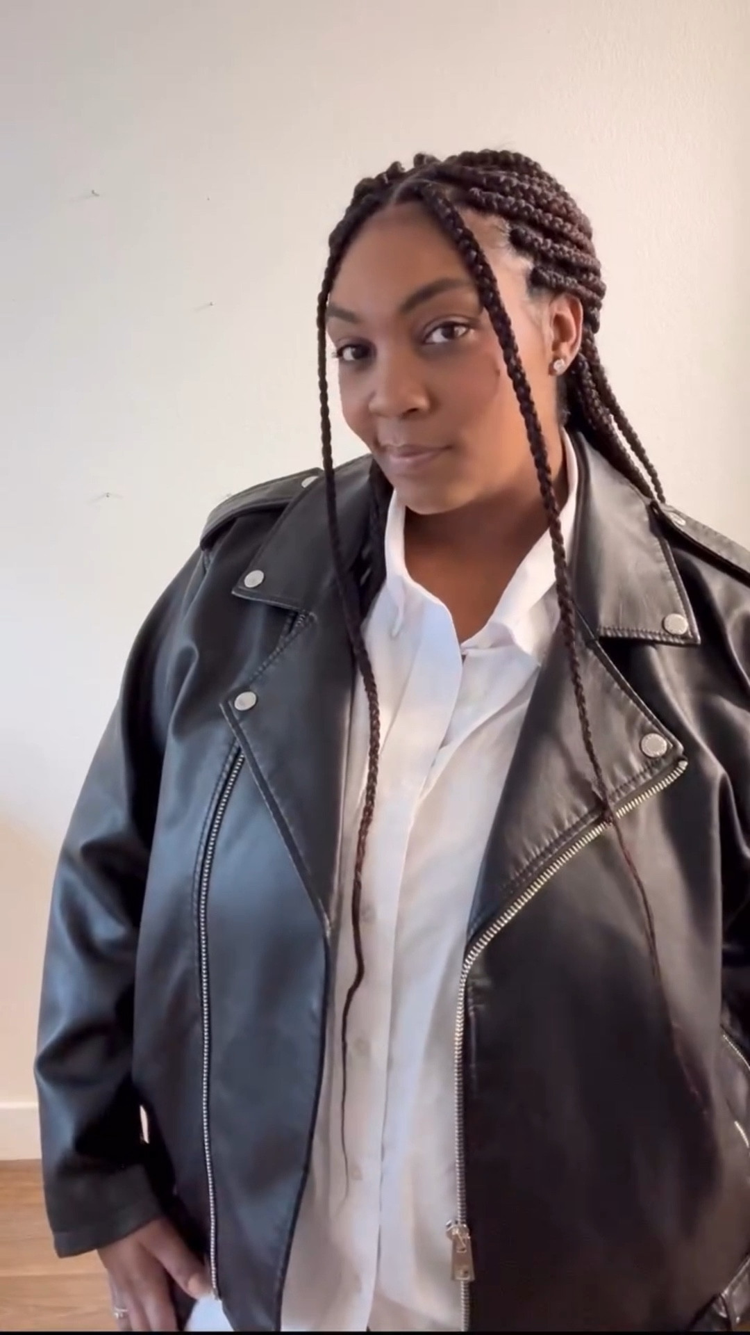 Swapped my sweats and hoodie for cargo pants and a leather jacket. While I may choose the sweats tomorrow, this always feels like a solid choice.