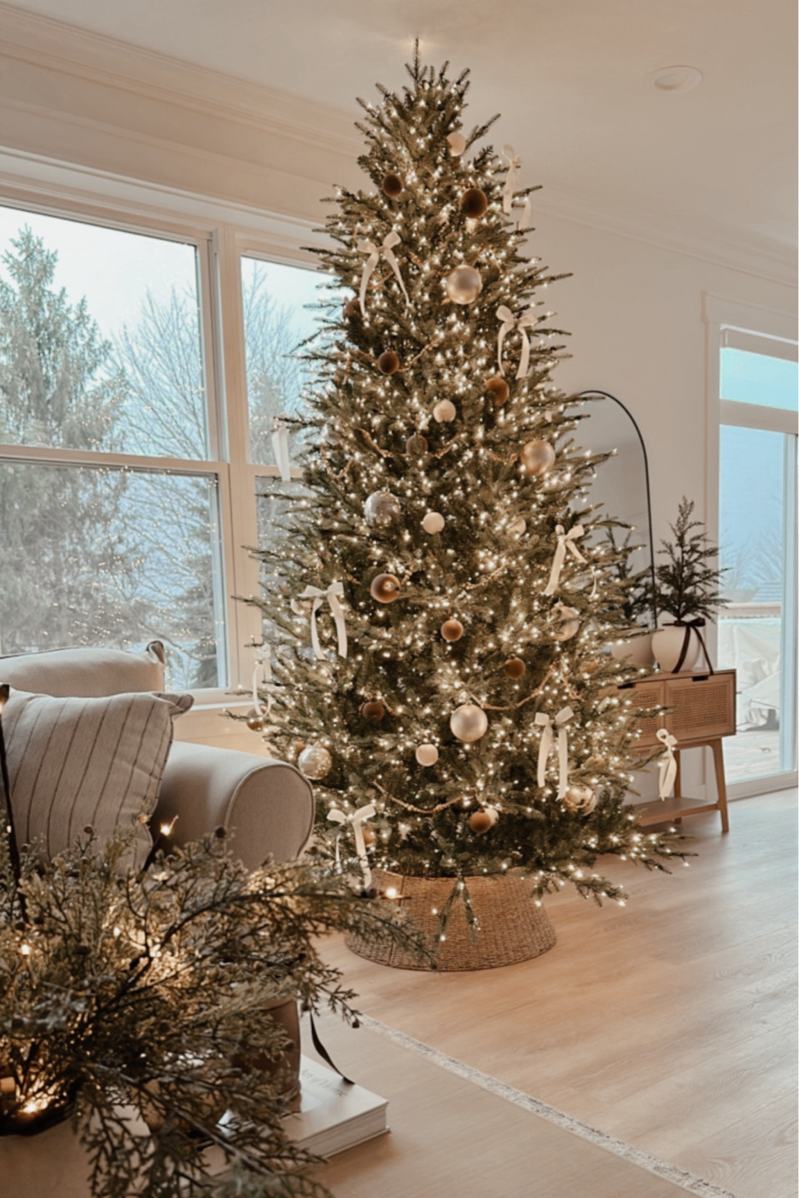 Christmas Tree 2024 🎄

#LTKHoliday #LTKSeasonal #LTKHome