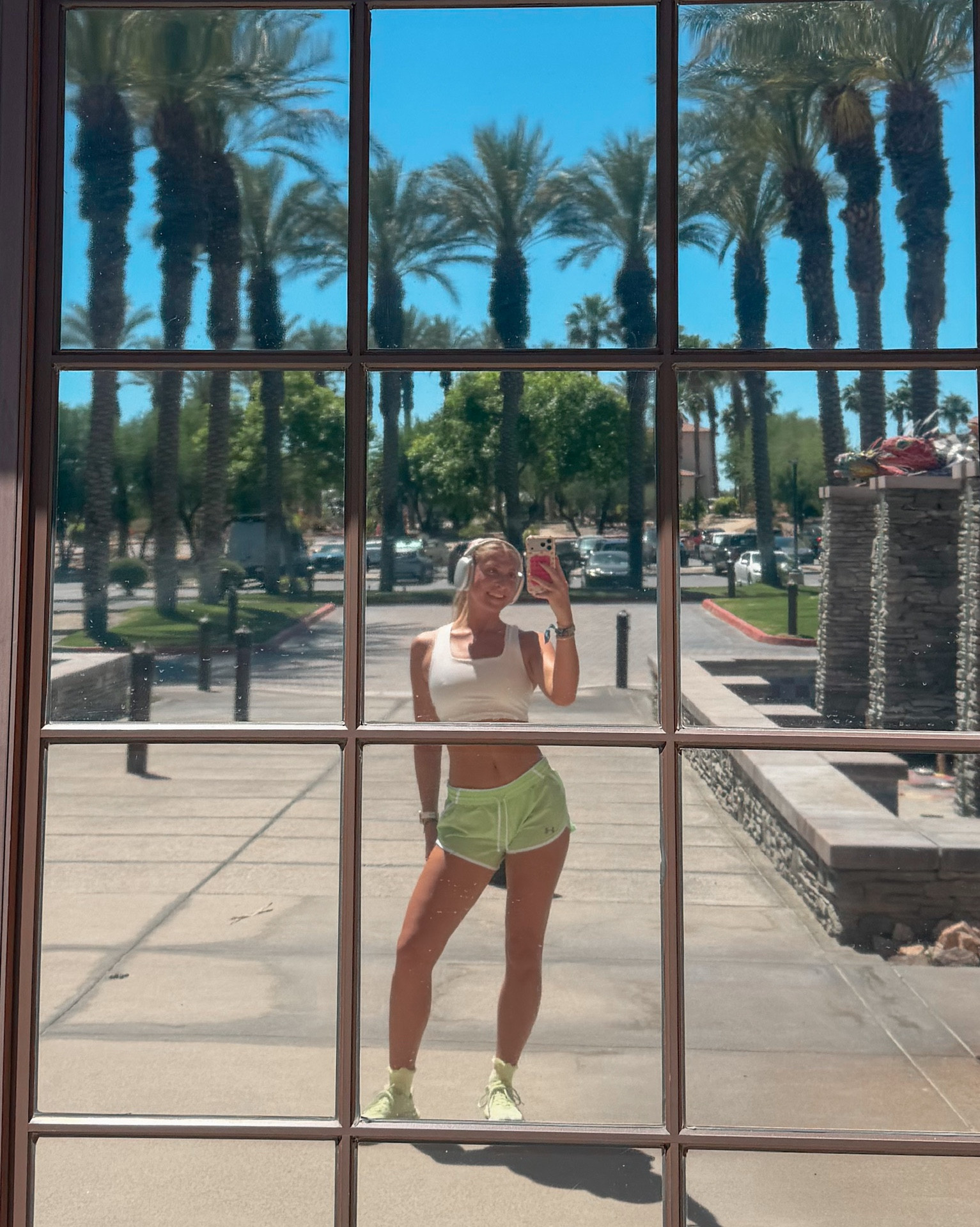 Palm Springs running fit of the day 🥝

#LTKfitnessgoals #LTKootd #LTKdayinmylife
