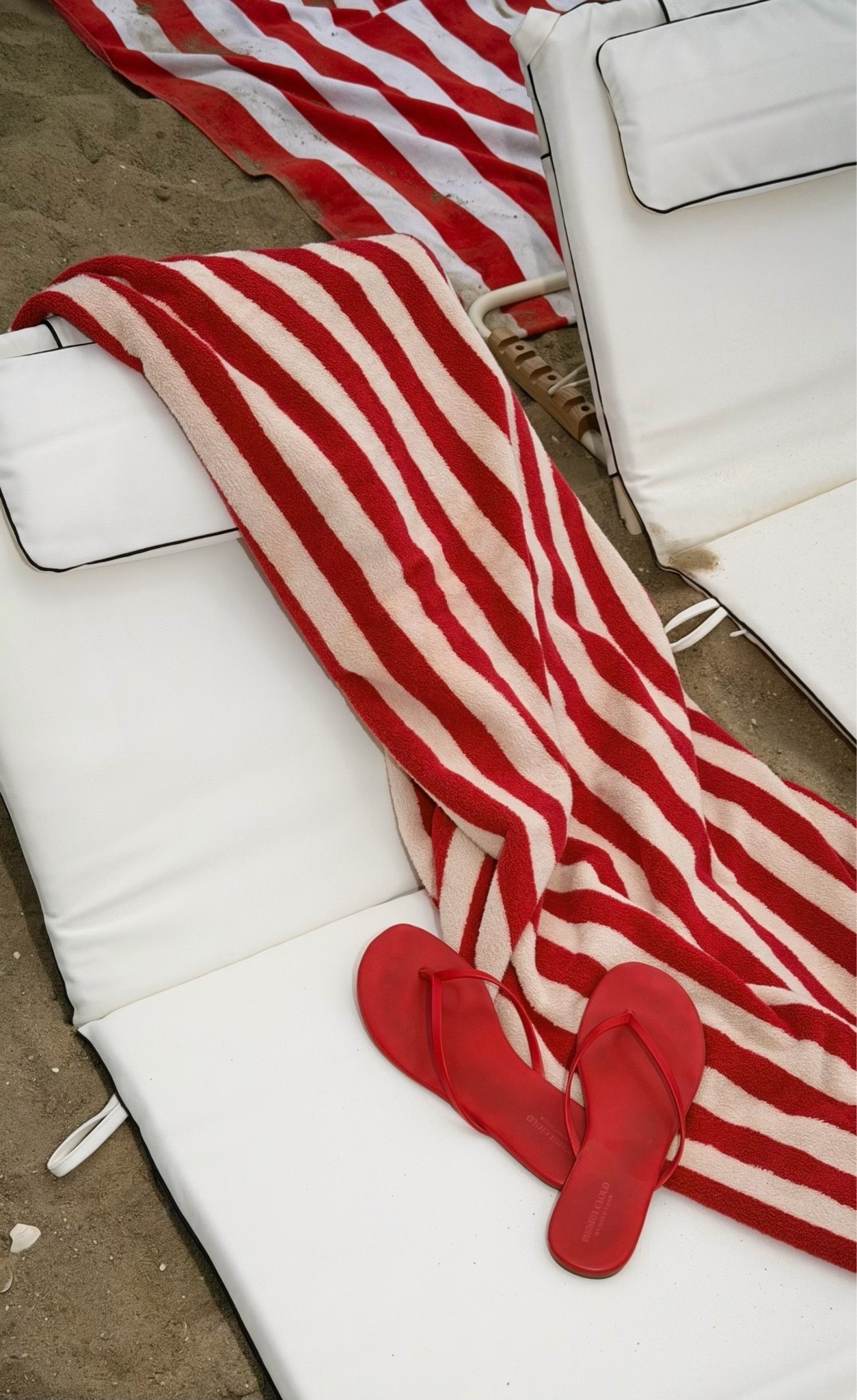 foldable beach chairs with pillow and strap, and towels, all from Zara!

#LTKSeasonal #LTKTravel #LTKdayinmylife