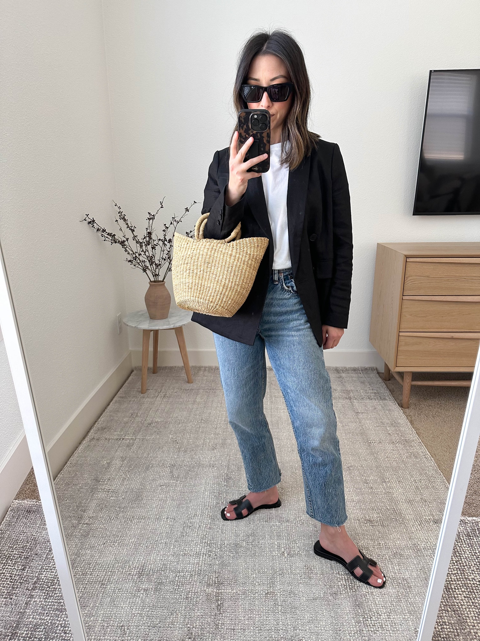 Spring jackets. Linen blazer.  Blazer style. This is my favorite linen blazer. This one is from last year but linked the new version. 

Blazer - Banana Republic petite 4
Tee - Everlane Medium
Jeans - Rag & Bone 25
Sandals - Hermes 35
Bag - Dear Keaton 
Sunglasses - YSL 

Petite Style, Neutral outfit, capsule wardrobe, minimal style, street style outfits, Affordable fashion, Spring fashion, Spring outfit,

#LTKshoecrush #LTKSeasonal #LTKitbag