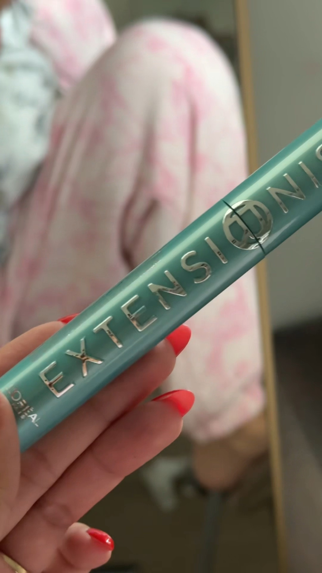 THE VIRAL mascara is finally in my hands #loreal #extensionistmascara 

#LTKBeauty #LTKSaleAlert #LTKgrwm