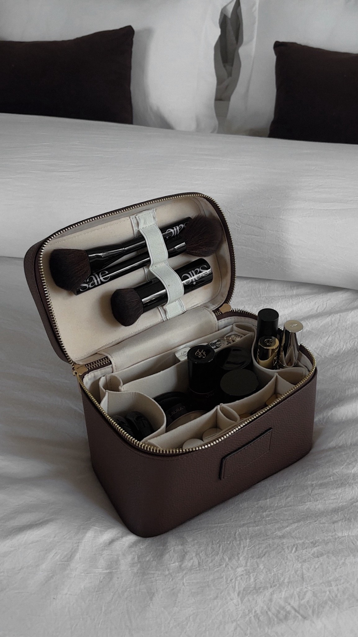 The vanity case that keeps everything pretty and organized ✨

#LTKFindsUnder50 #LTKgrwm #LTKBeauty