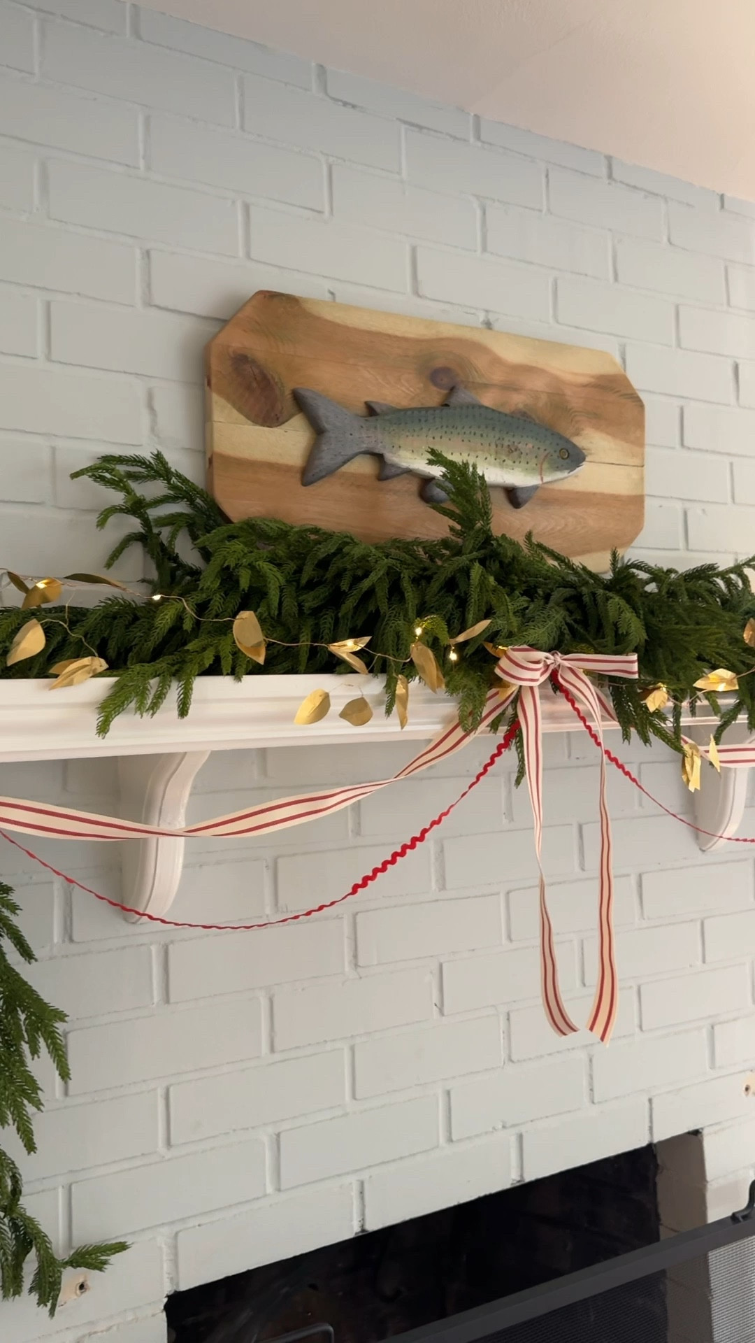 a diy brass leaf garland — easy little christmas craft you can do to spruce up twinkly lights! 

#LTKHoliday #LTKFindsUnder50