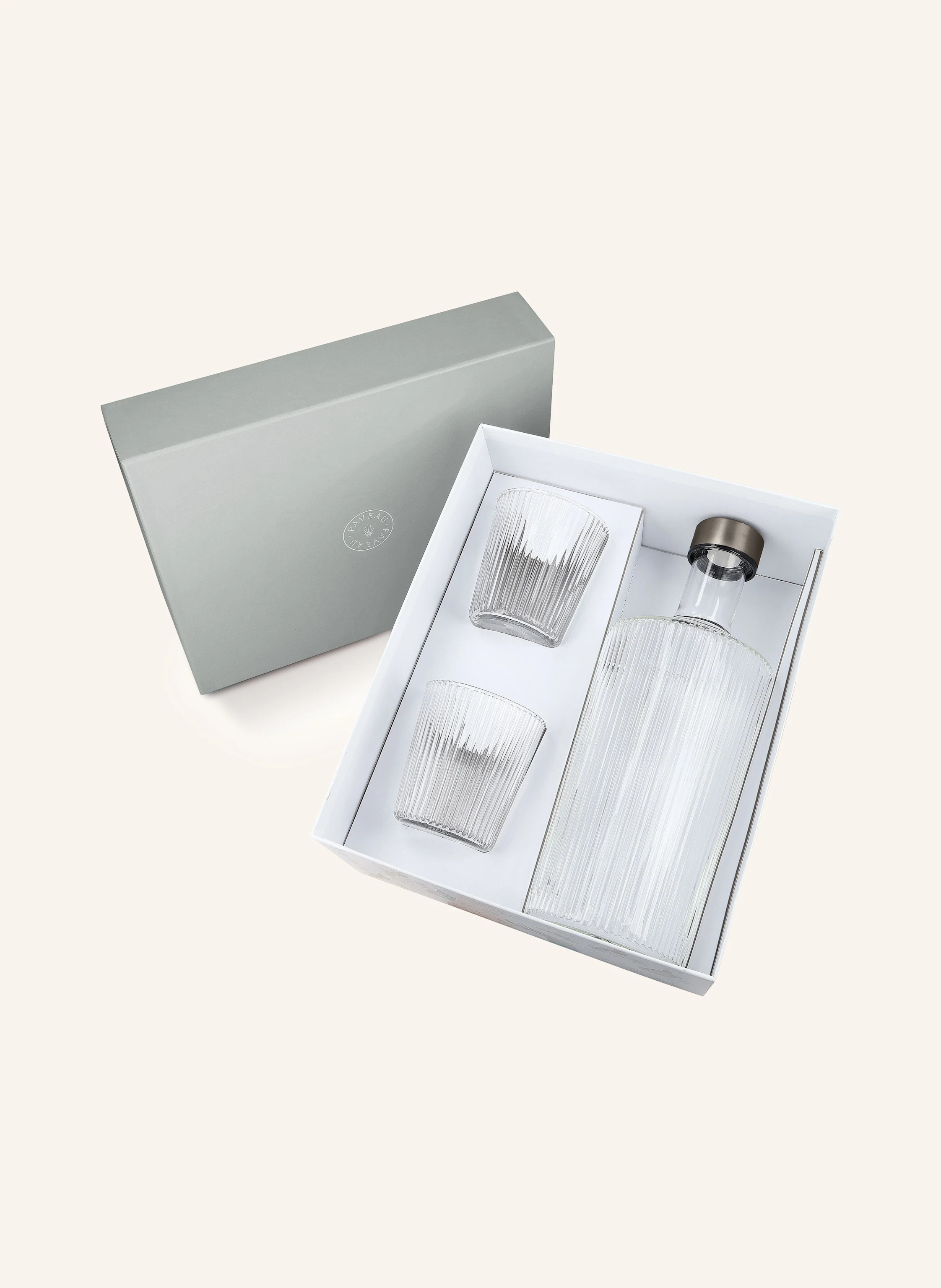 PAVEAU 3er-Set: Trinkgläser und Flasche in weiss | Breuninger (DACH)