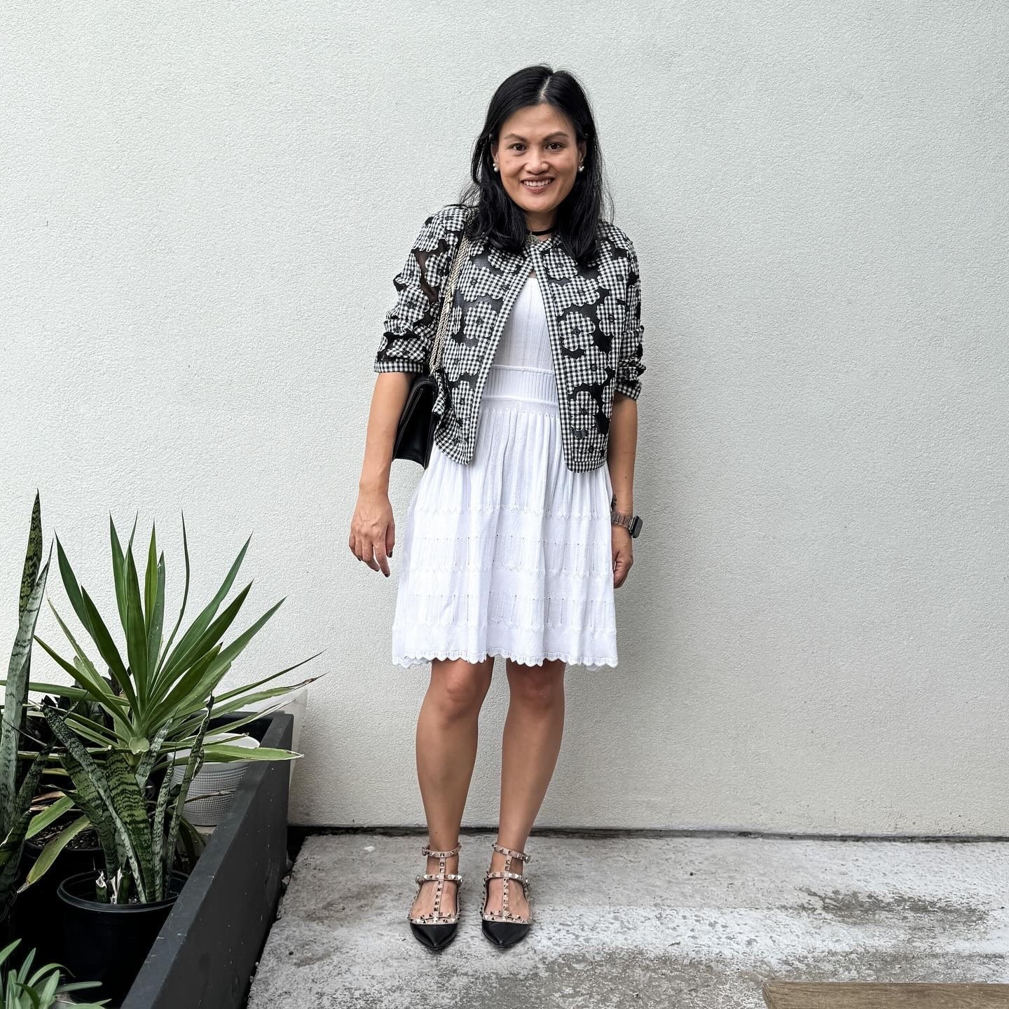 What I wore to dinner … because today, I was in my spirit shirt and jeans all day for tennis. 😝

𝐎𝐔𝐓𝐅𝐈𝐓 𝐃𝐄𝐓𝐀𝐈𝐋𝐒:
Shoes & Bag: @maisonvalentino ; Dress: @amazon

#osipdressweek #petitestyle #realoutfit #dailyoutfits #fall #fallinspiration #falltransition #realoutfitgram #realoutfits