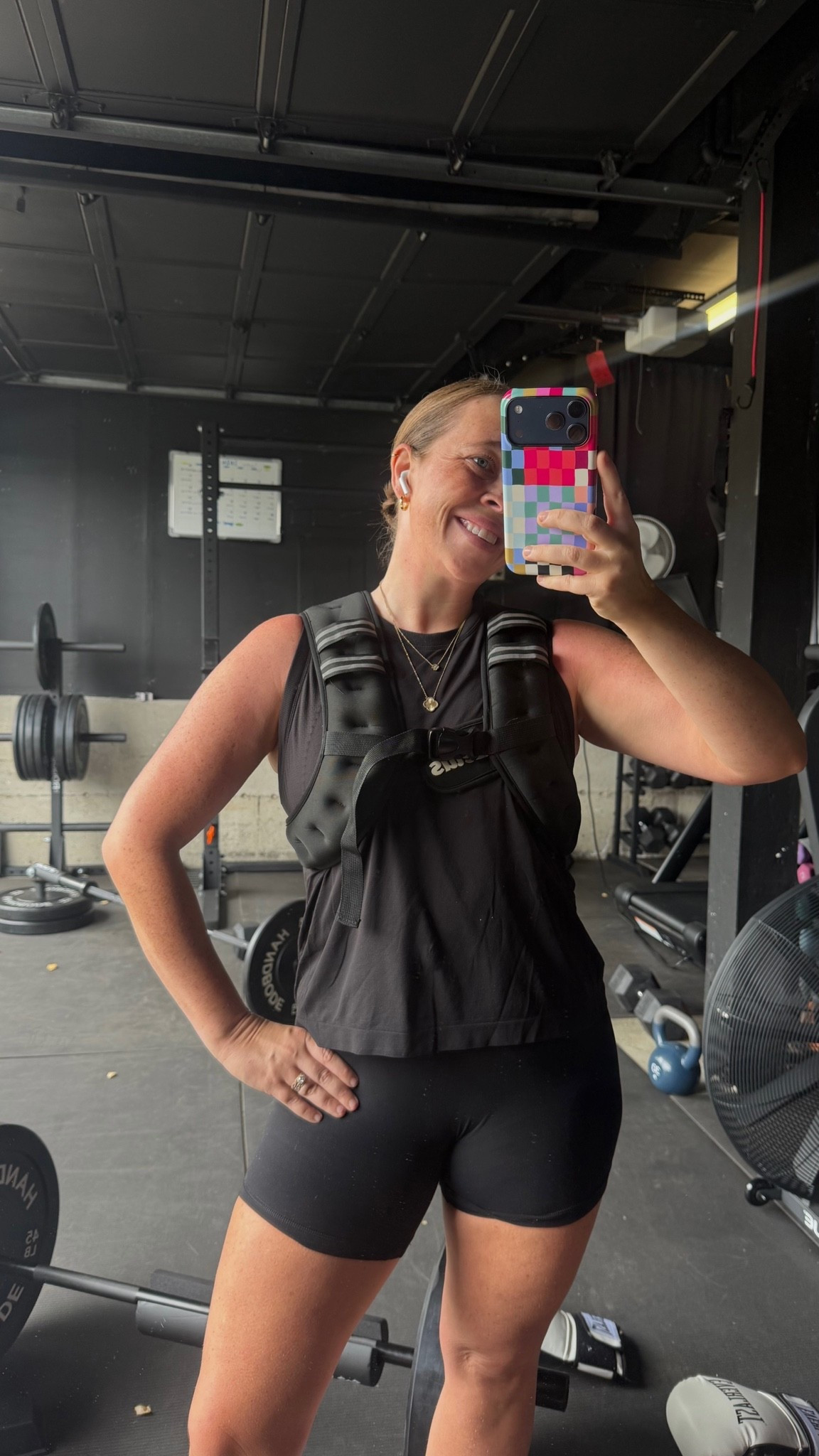 Weighted Vest Walk Outfit 🖤 size 8/10 | M/L | 5’4”

#LTKootd #LTKfitnessgoals #LTKActive