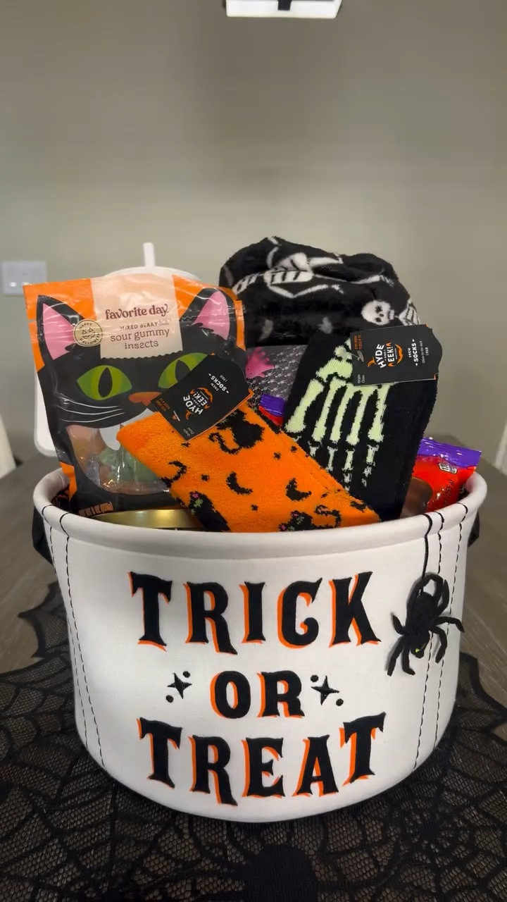 Spooky Season = #BooBaskets 🎃💀 all items except the Ghosty Tumblr cup are from @target ♥️
•
•
•
#halloween #spooky #spookyszn #spookyseason #boobasket #boobasketideas #boo #girlfriend #bestfriends  #target #targetfinds #giftbaskets #trickortreat 
#targetrun 
#BooBasket
#HalloweenBooBasket
#BooBasketldeas
#HalloweenGiftBasket
#SpookyBasket #HalloweenBasket #BooBasketReel #BooltForward
#HalloweenGifts #SpookySurprise #TrickOrTreatBasket #HalloweenReels #SpookySeason #HalloweenSurprise #HalloweenInspo boobasket, Halloween basket, spooky basket, Halloween gift, Halloween reels, spooky season, trick or treat basket, Halloween boo basket, boo basket ideas, boo basket, book basket for her, gifts for her, Halloween