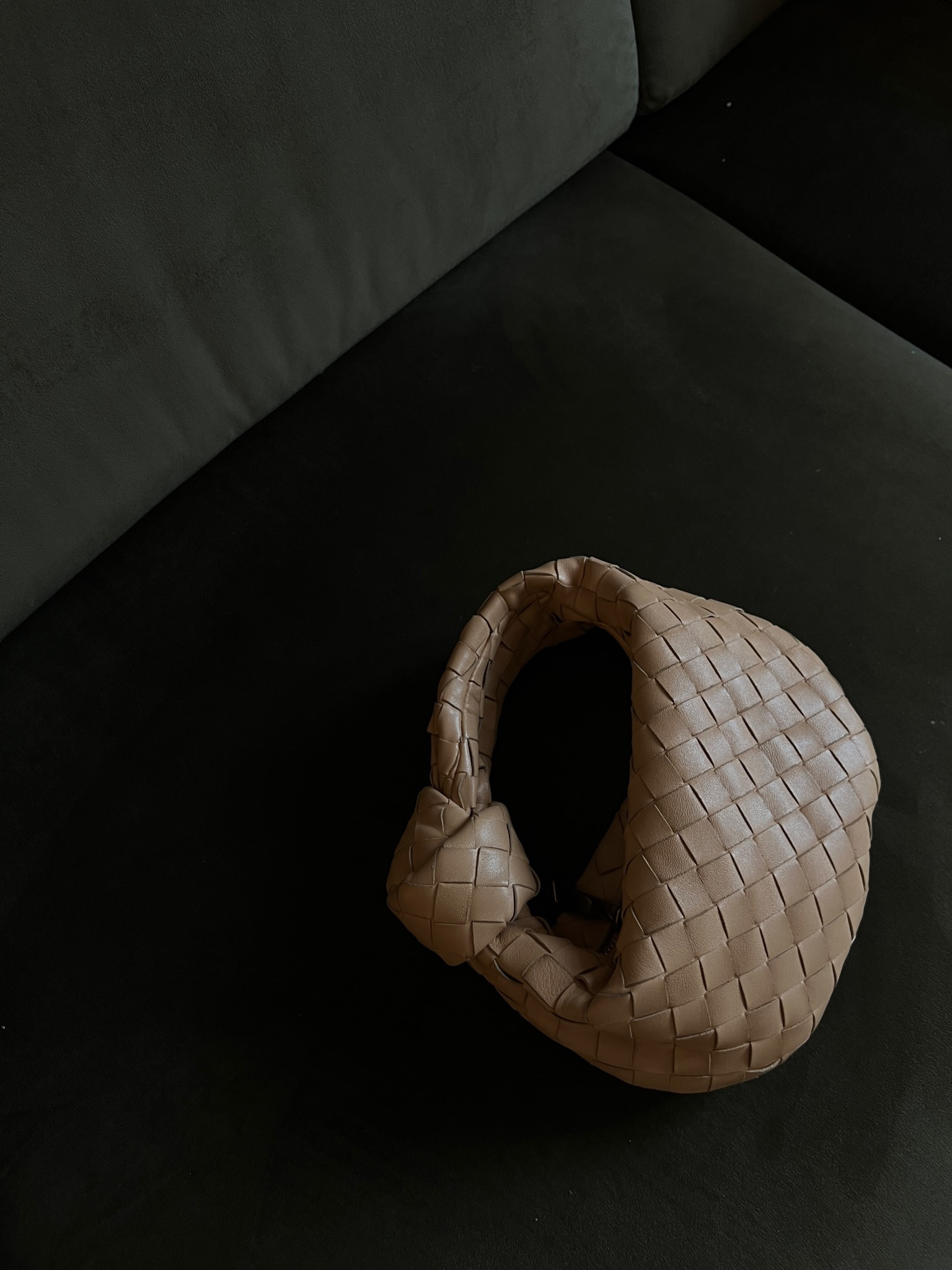 Can’t go wrong with beige 👝

#LTKeurope #LTKstyletip