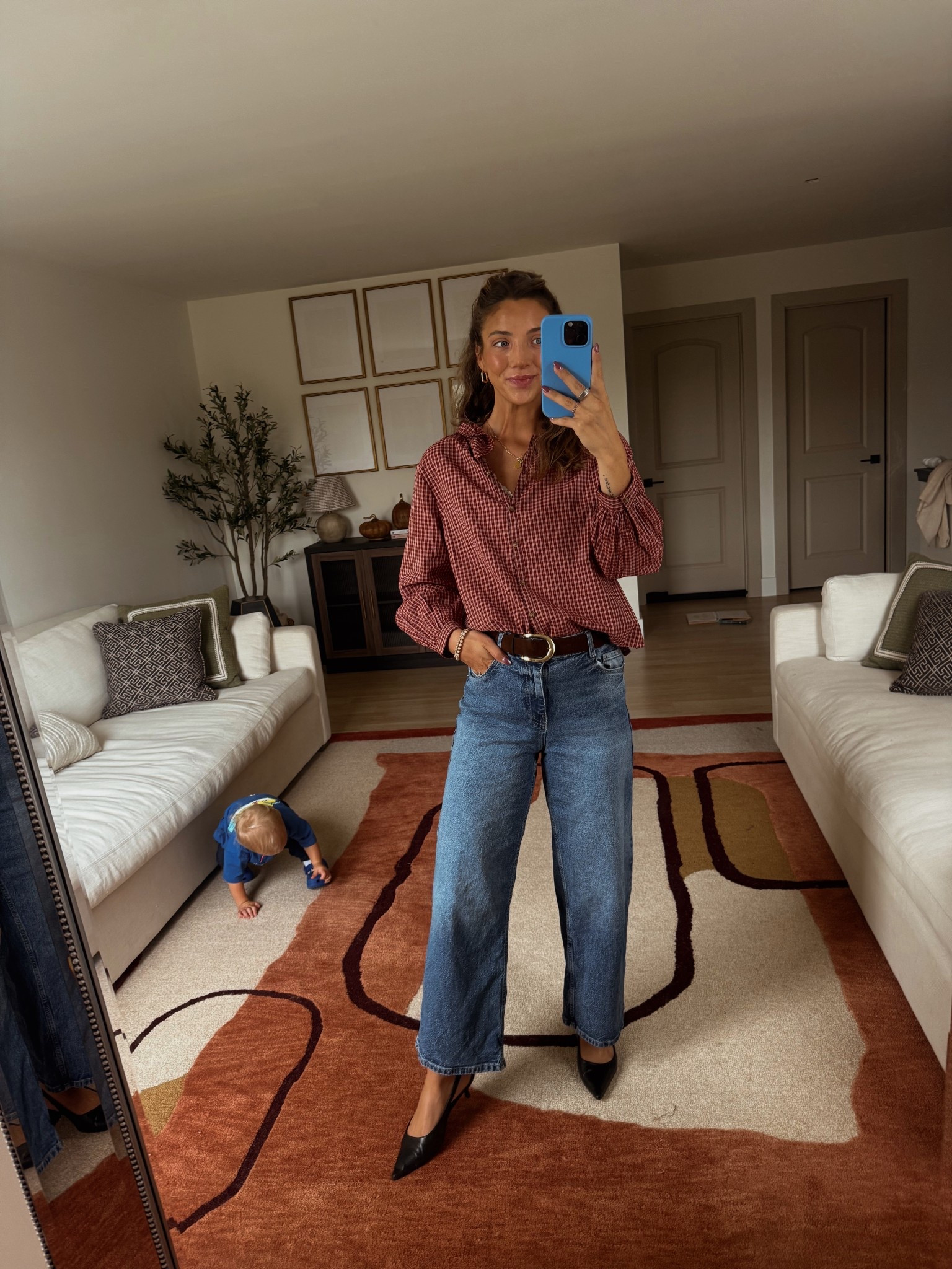 Shirt M 
Jeans are linked on my shop my !! 
Kitten heels  7.5

#LTKSeasonal #LTKStyleTip #LTKBump