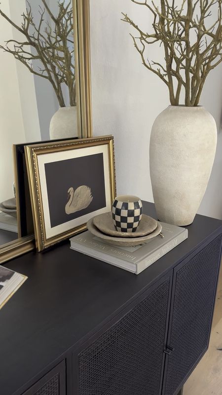 Love my new swan picture. It’s perfect and the gold frame is perfect too

Entryway decor / organic modern decor / Amazon finds / affordable decor / wall art / checkered candle / white tall vase / 

#LTKSaleAlert #LTKHome #LTKVideo
