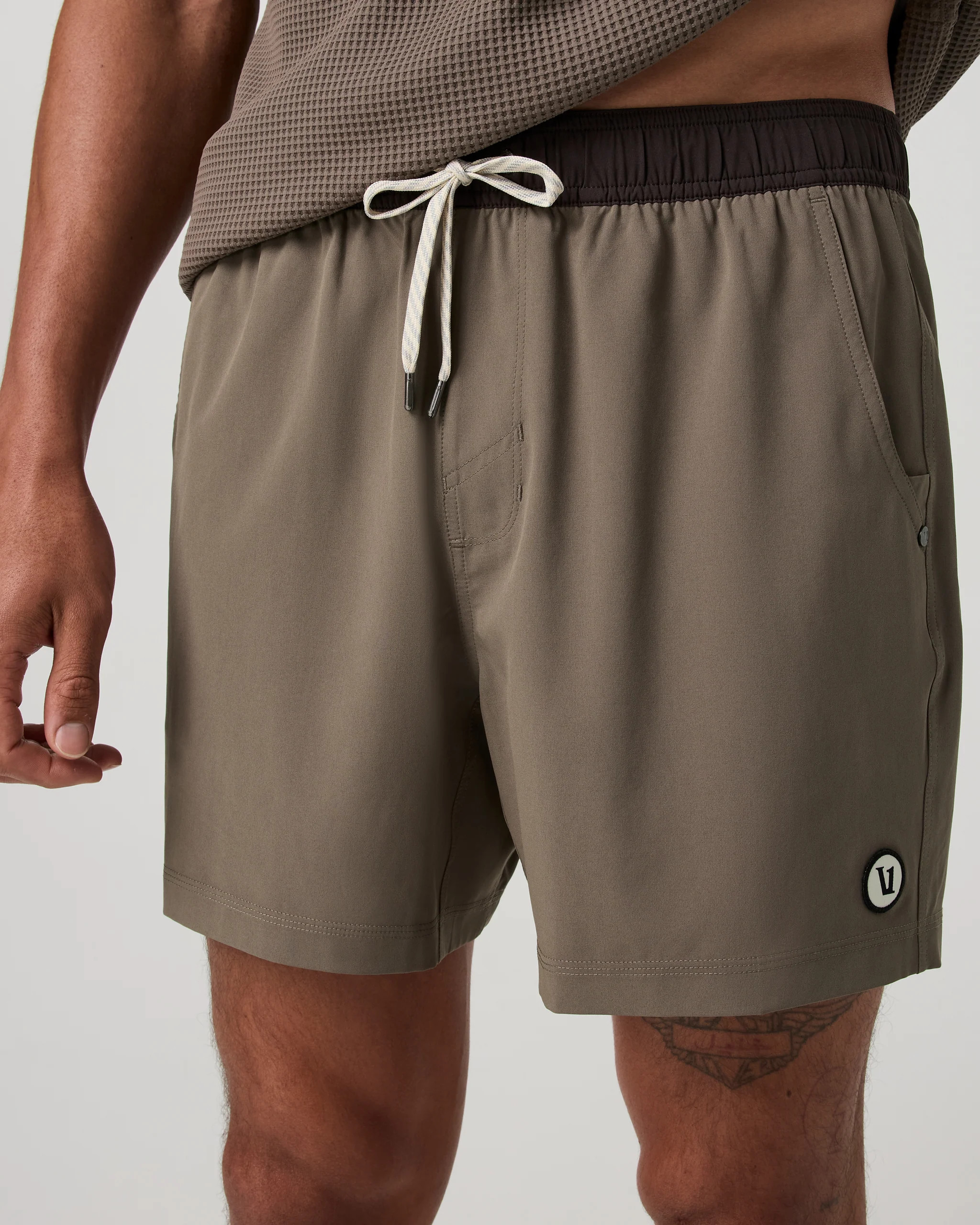 Kore Short Unlined 5" – Men's Bark Athletic Fit Shorts – Vuori | Vuori Clothing (US & Canada)