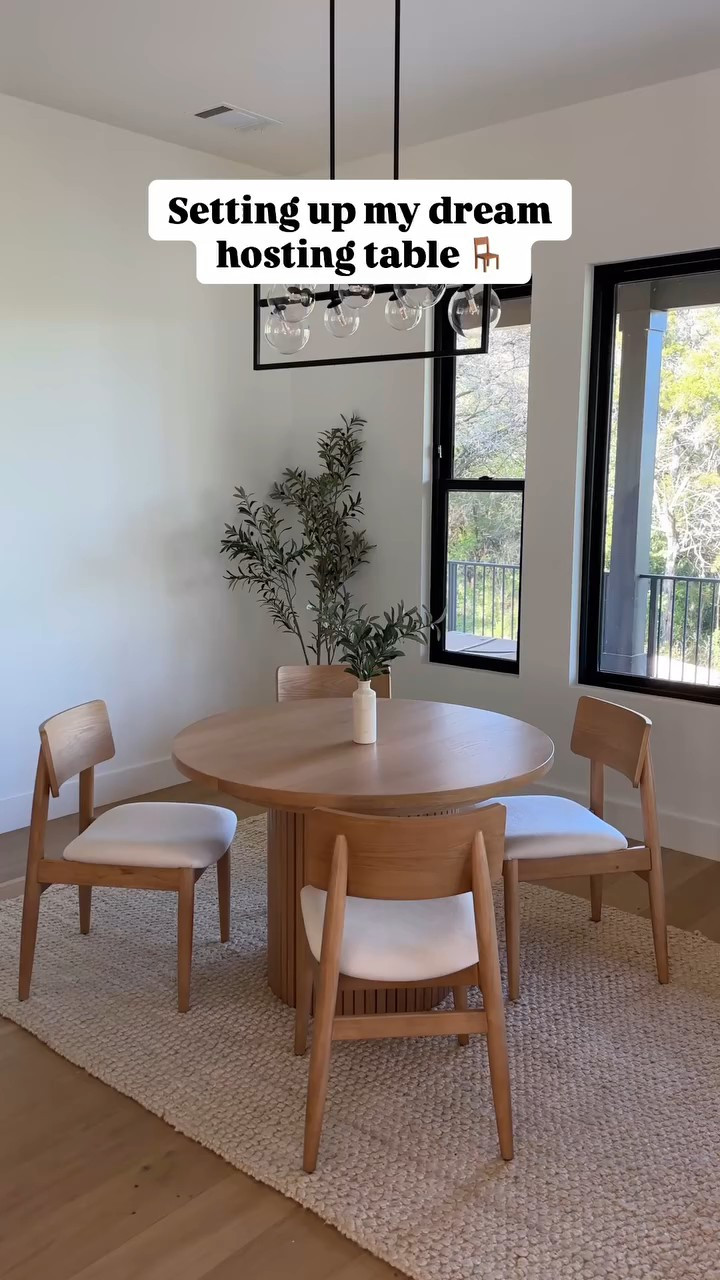 If multitasking was a table 🥹 how perfect is my new @transformertable dining set ✨

#LTKHome #LTKParties #LTKFamily