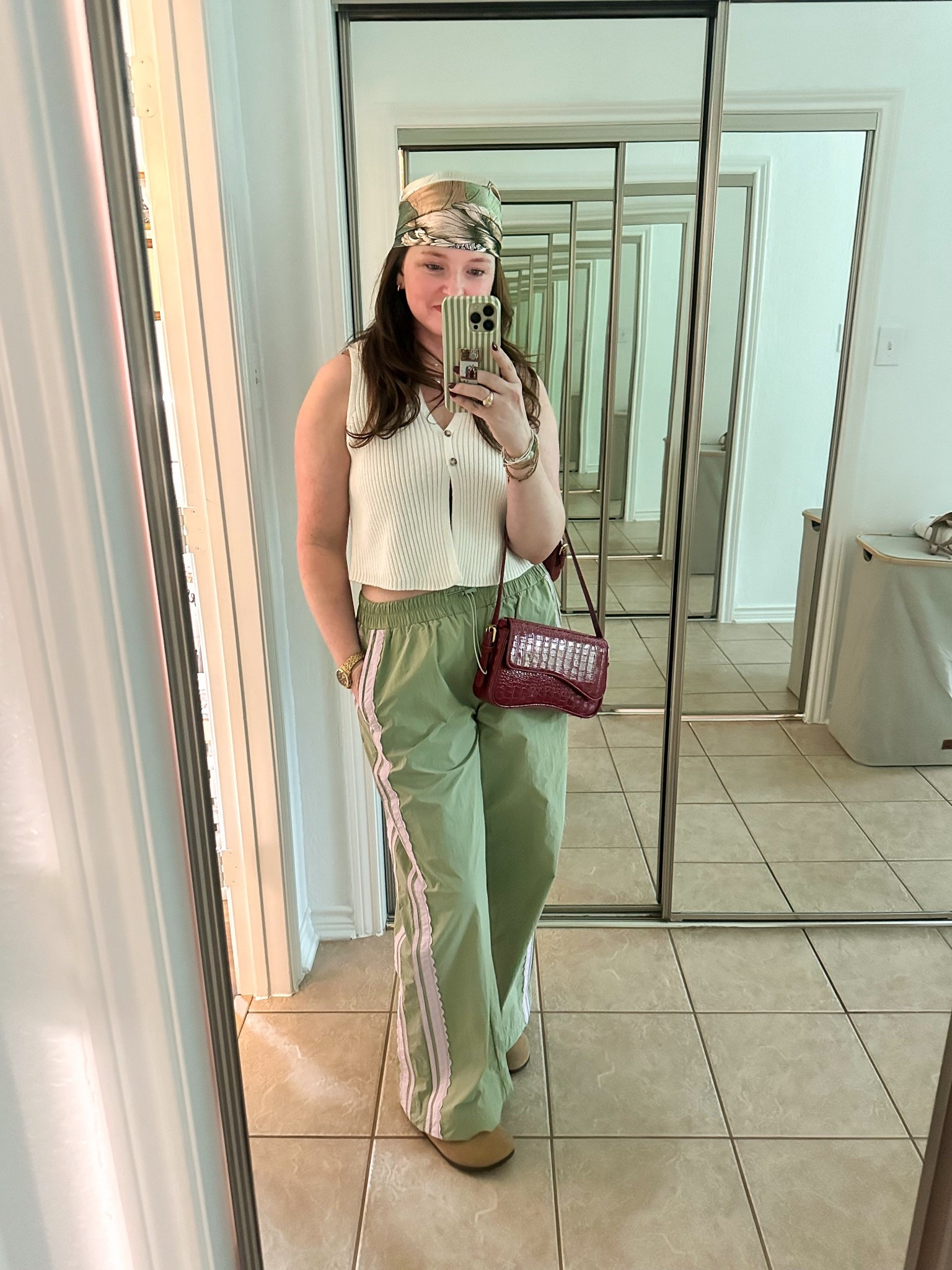 TLOAS movie fit🧡

#LTKMidsize #LTKSeasonal #LTKFindsUnder100