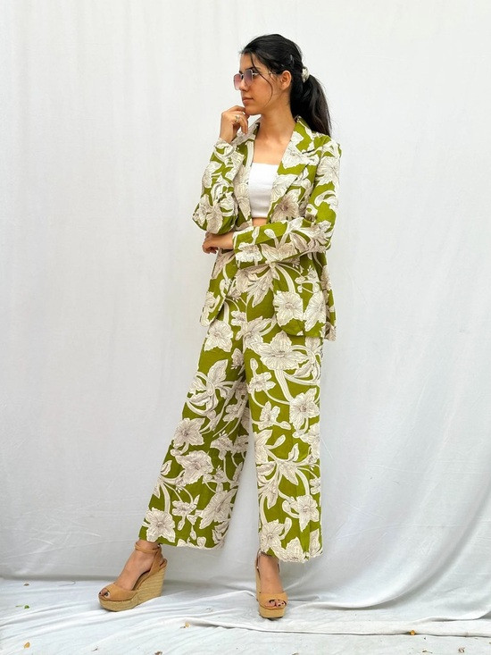 NWOT Zara Linen Matching Set floral blazer/trouser green coord | Poshmark