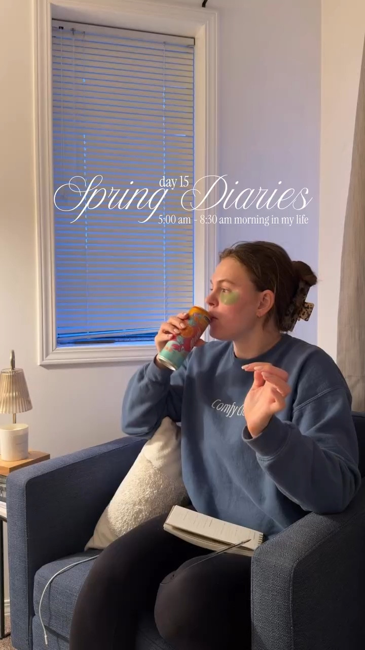 y’all said more chatty vlogs & I’m here to deliver 🤗 spend an (unexpectedly) early morning with me before my 9-5 💛

I truly felt 1 million times better after my class this morning so let this be your reminder to get some movement in (bonus points if you do it with friends) !!! 

#morninginmylife #9to5life #5amclub #morninghabits #springdiarieswithcass