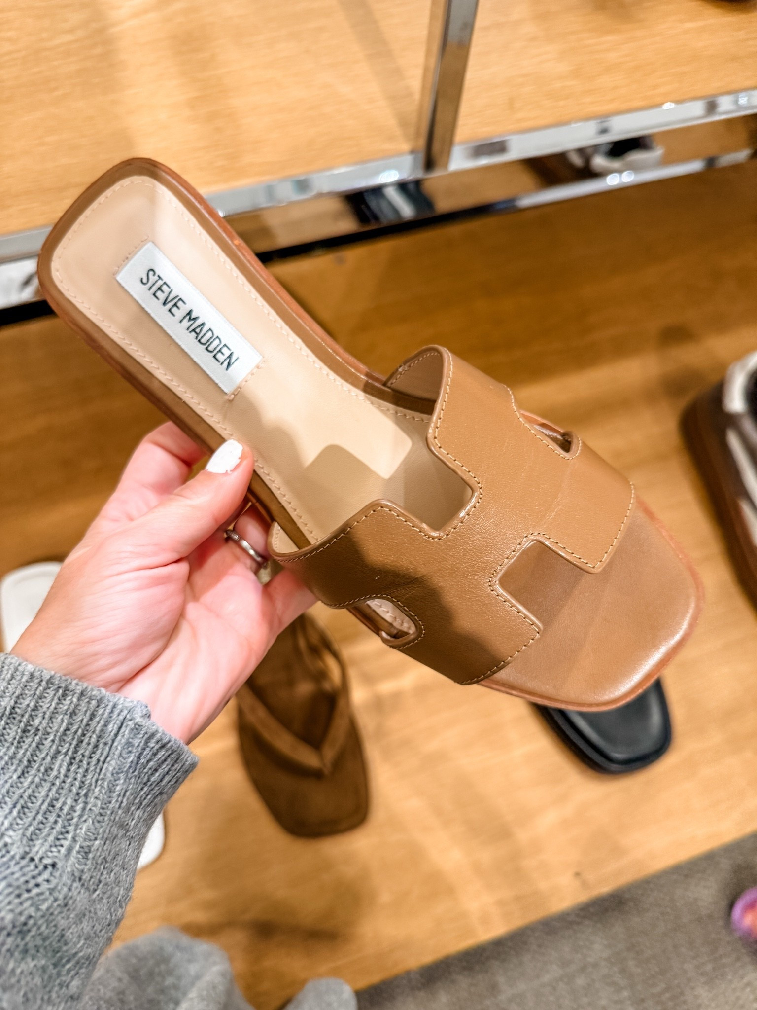 Summer slide sandal. I love this neutral sandal. It’s so pretty. 

Hadyn Slide Sandal

This will look great with dark denim and shorts. 
Petite style 
Petite friendly shoes. 
Petite friendly flat sandals.

#LTKPetite #LTKmomlife #LTKootd
