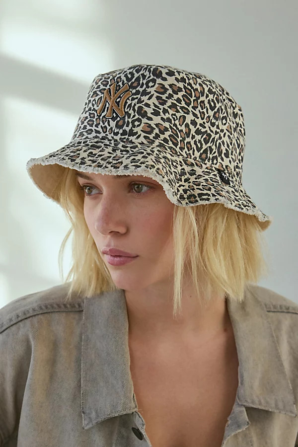 '47 Brand NY Yankees Lisa Animal Print Bucket Hat | Urban Outfitters (US and RoW)