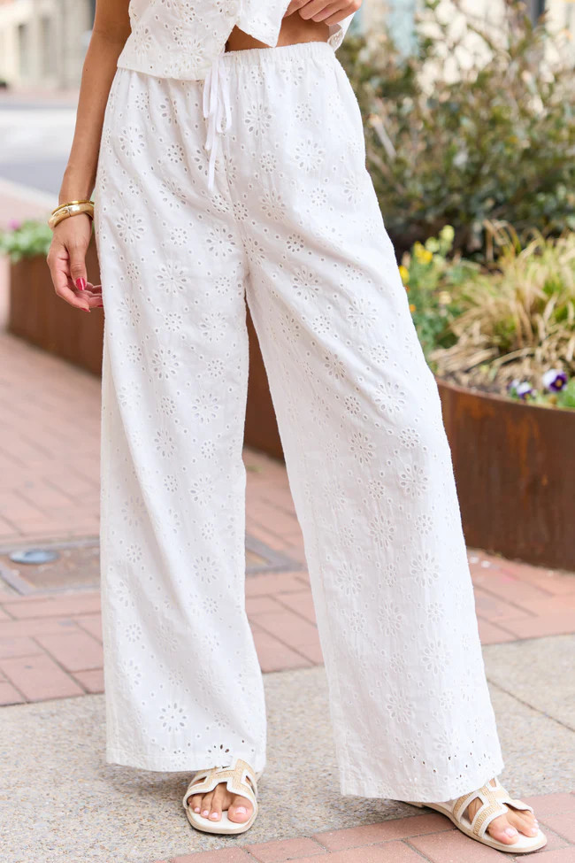 Haven White Eyelet Lace Pants - M | Pink Lily