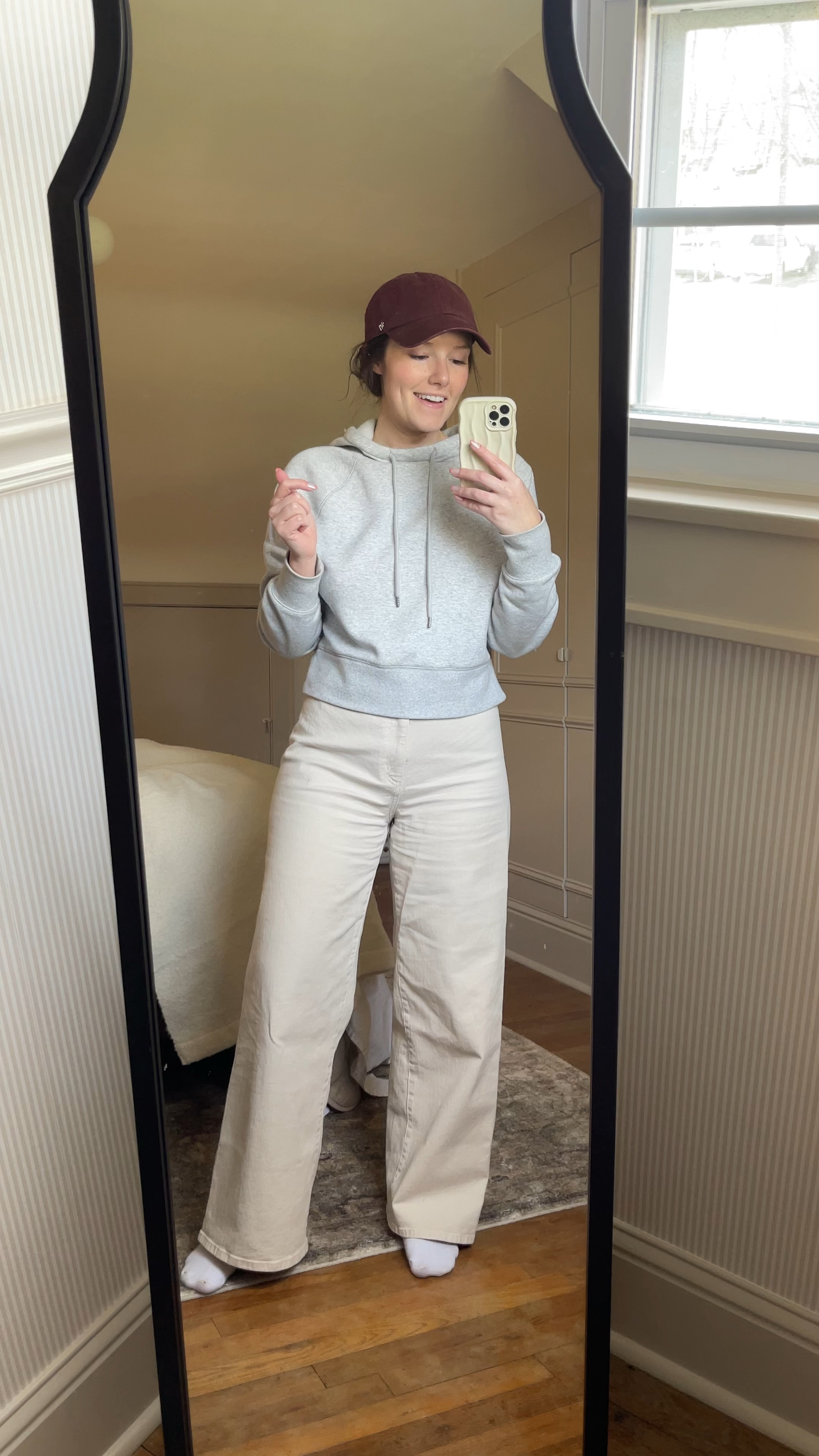 Cropped hoodie sweatshirt

#LTKfindsunder50 #LTKstyletip #LTKsalealert