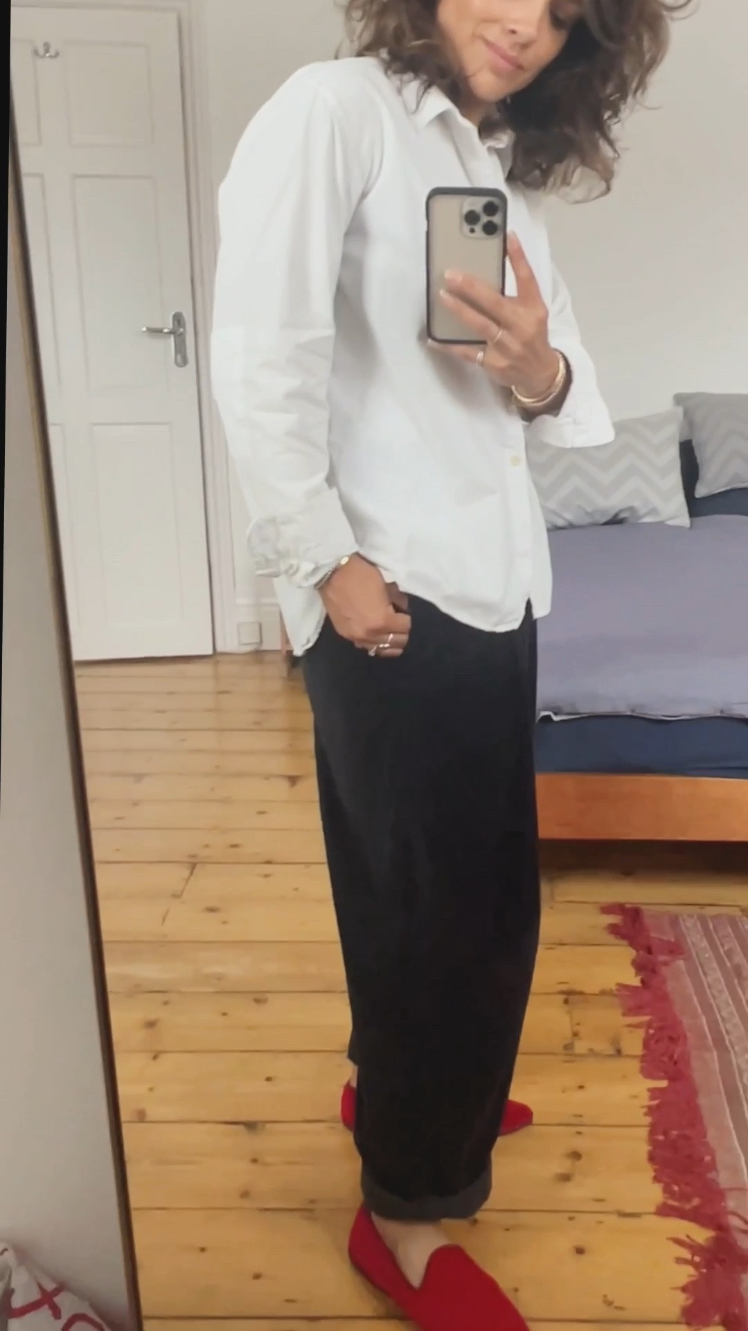 THE PERFECT WHITE SHIRT is a capsule wardrobe staple and basic.  This one is sadly no longer in production + is actually a Mens shirt but I have linked a few option of women’s white shirts + men’s white shirts below.

Classic cotton is my fabric of choice, and I like it slightly oversized for an androgynous unisex look - pair with tulip shaped trousers or straight leg jeans.

For a softer more feminine look, opt for a finer cotton poplin, but I always look for quality stitching, buttons and details to ensure this item stays in your wardrobe a long time

Organic cotton 
Cotton shirt
Classic tailoring
Tomboy
Classic white shirt
Ethical fashion
Sustainable fashion

#LTKmens #LTKstyletip #LTKeurope